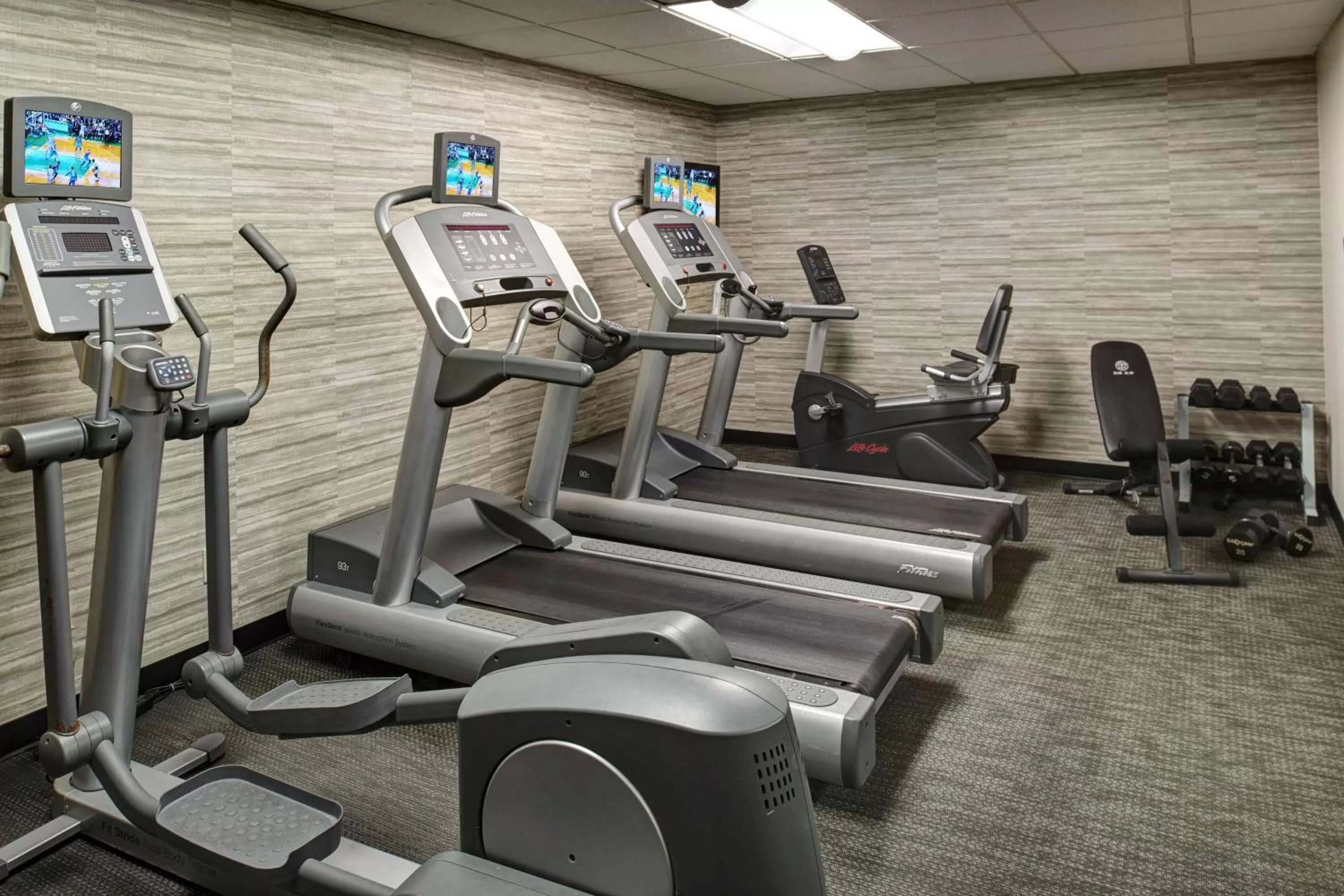 Spa and wellness centre/facilities in Sonesta Select Milwaukee Brookfield