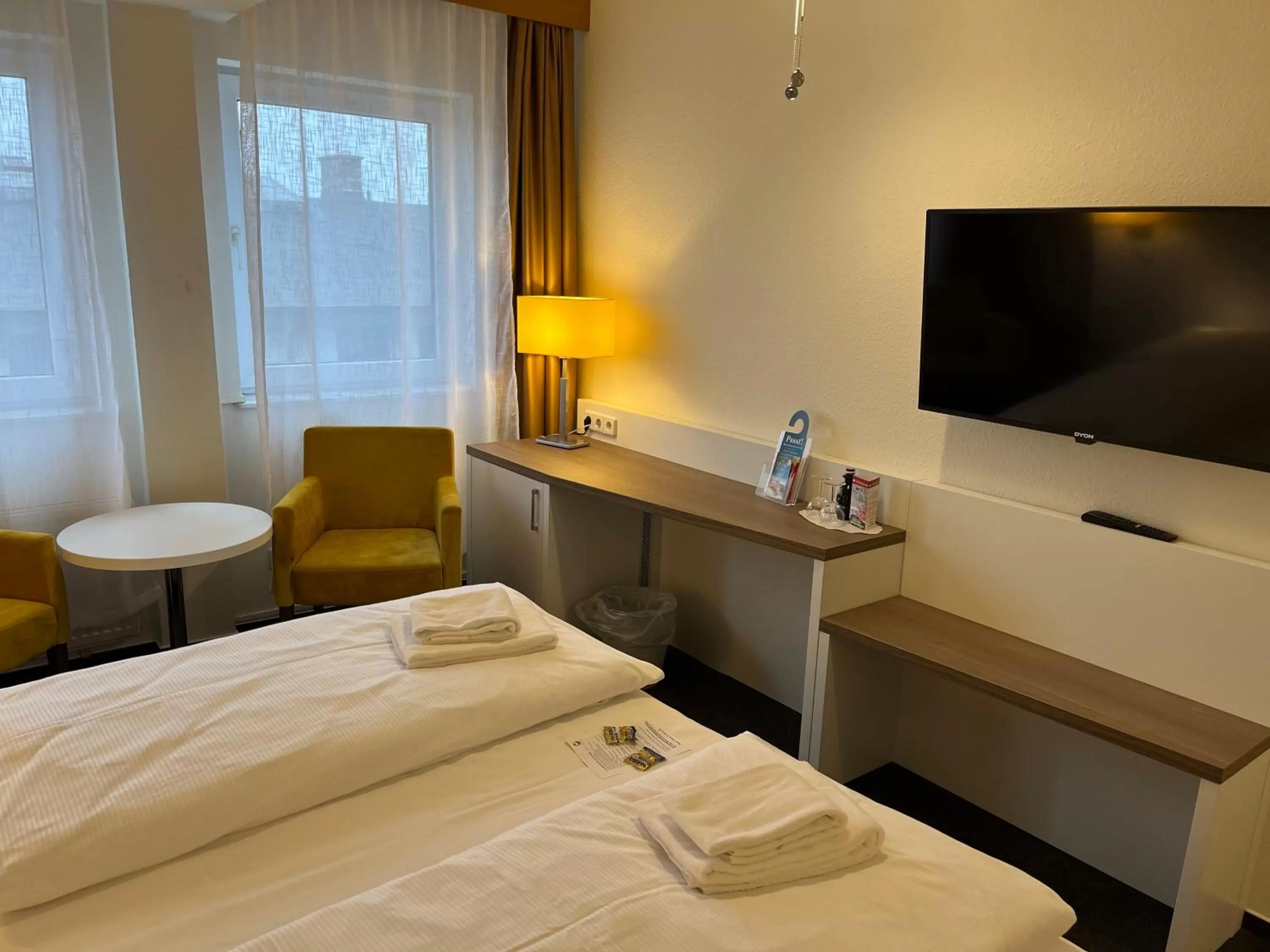 Staff, Bed in astral'Inn Leipzig Hotel & Restaurant