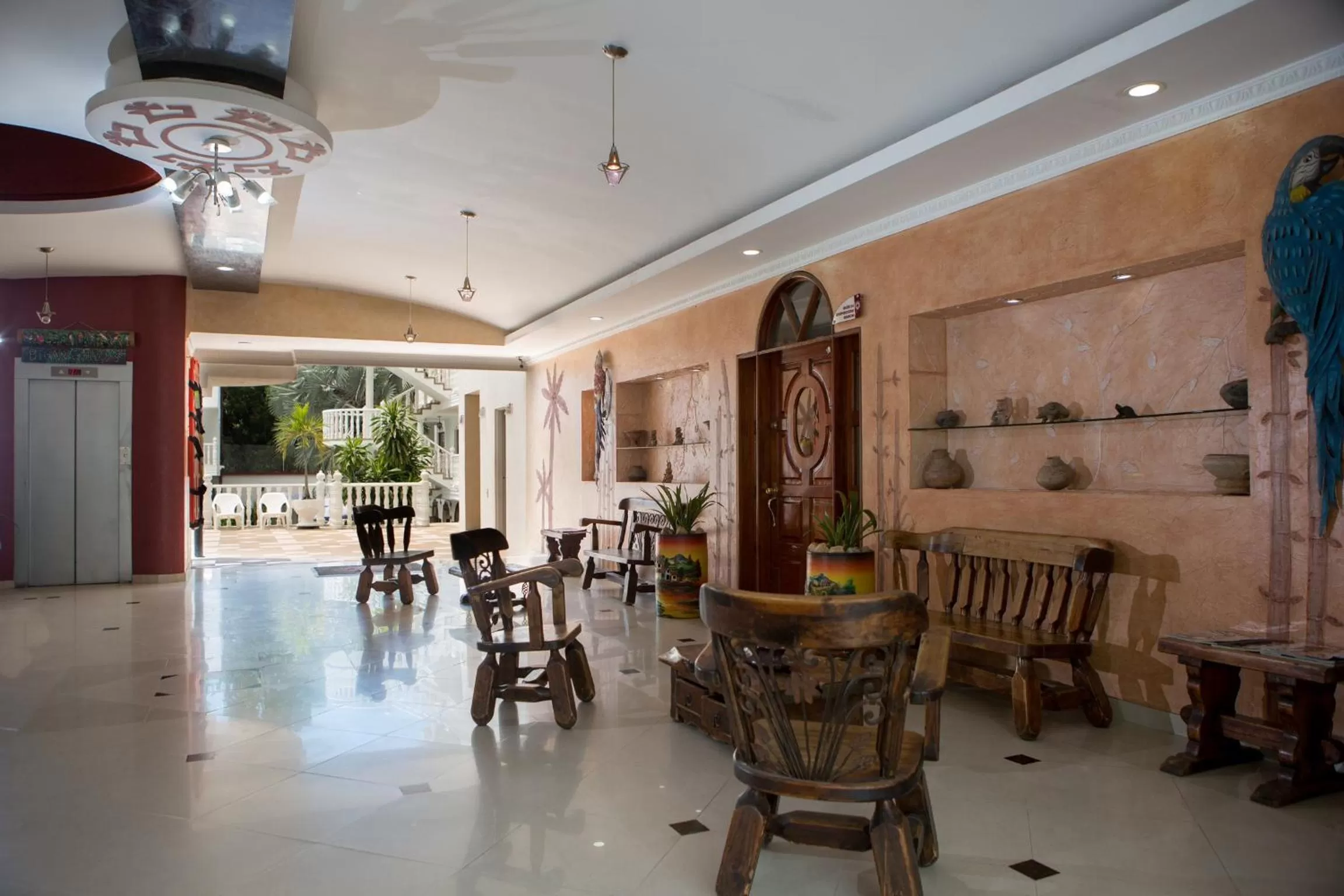 Lobby or reception, Restaurant/Places to Eat in Hotel Anamichu Suites