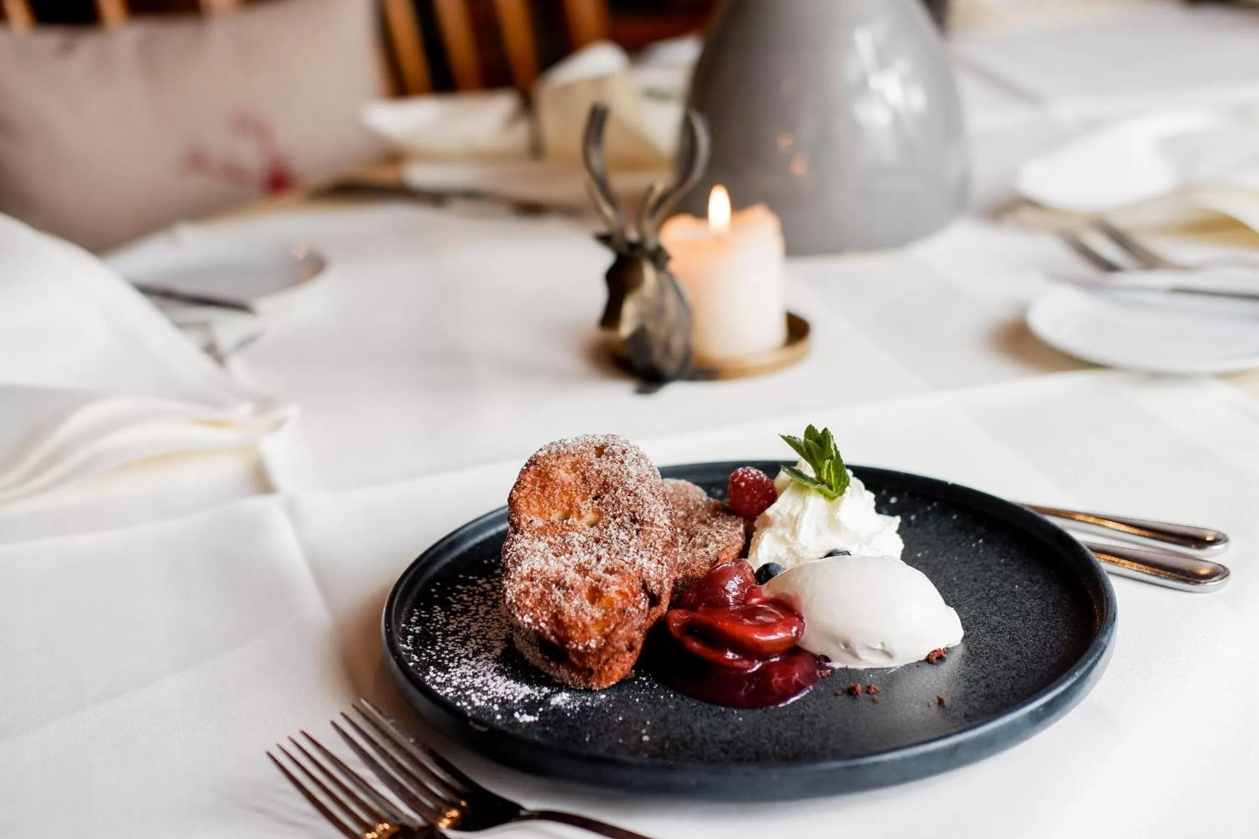 Restaurant/places to eat in Romantik Hotel Hirschen