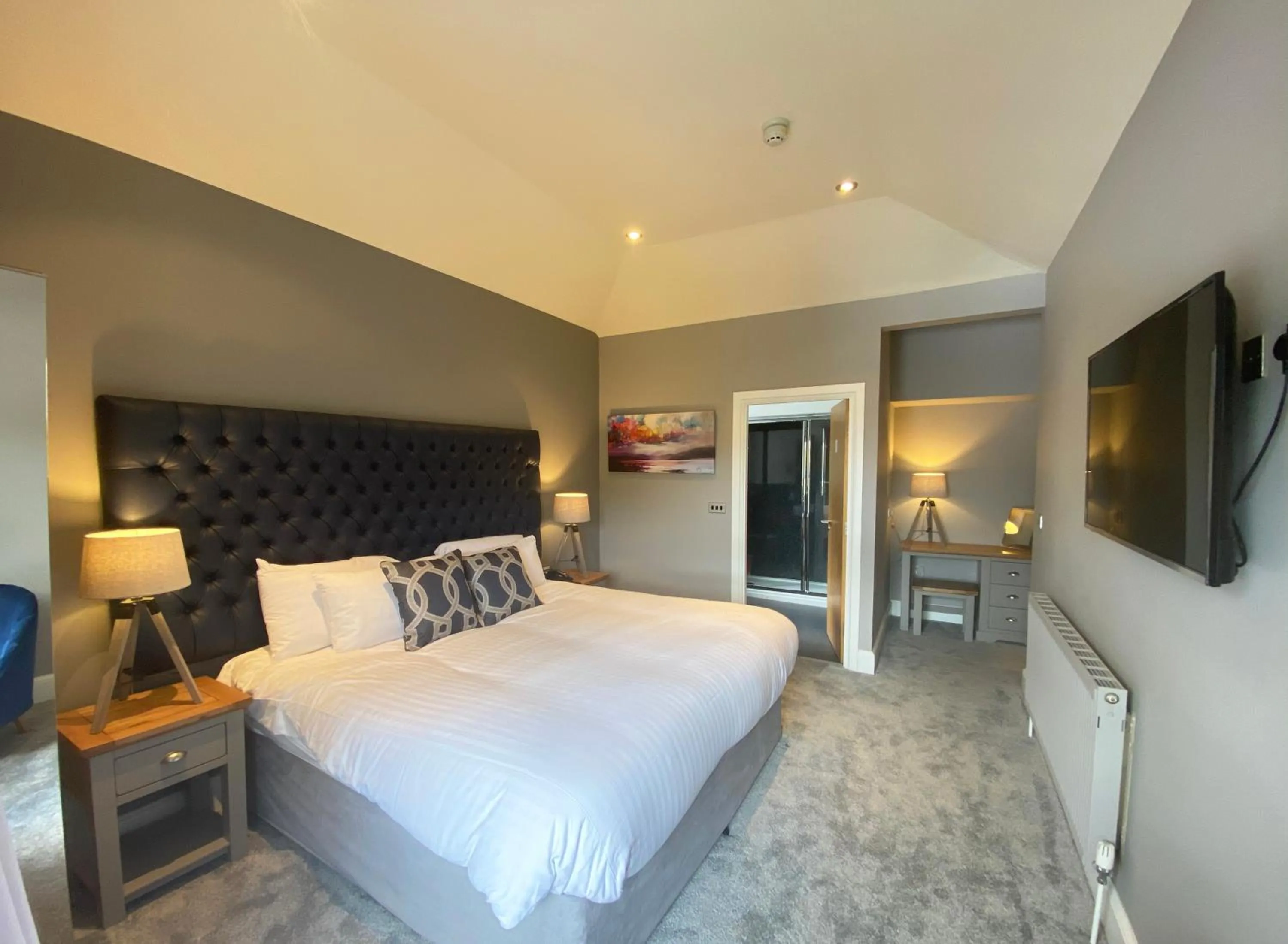 Photo of the whole room, Bed in Aberdunant Hall