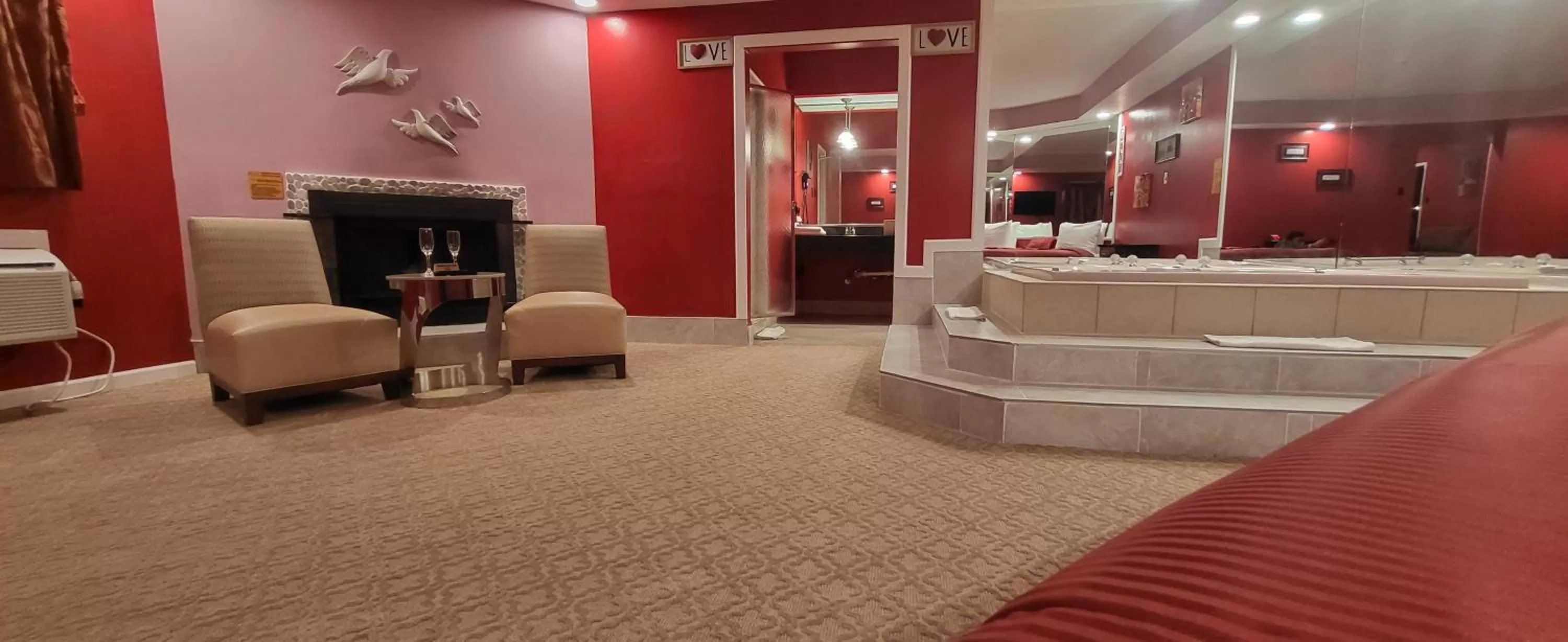 Seating area in Inn of the Dove Harrisburg-Hershey Romantic Suites