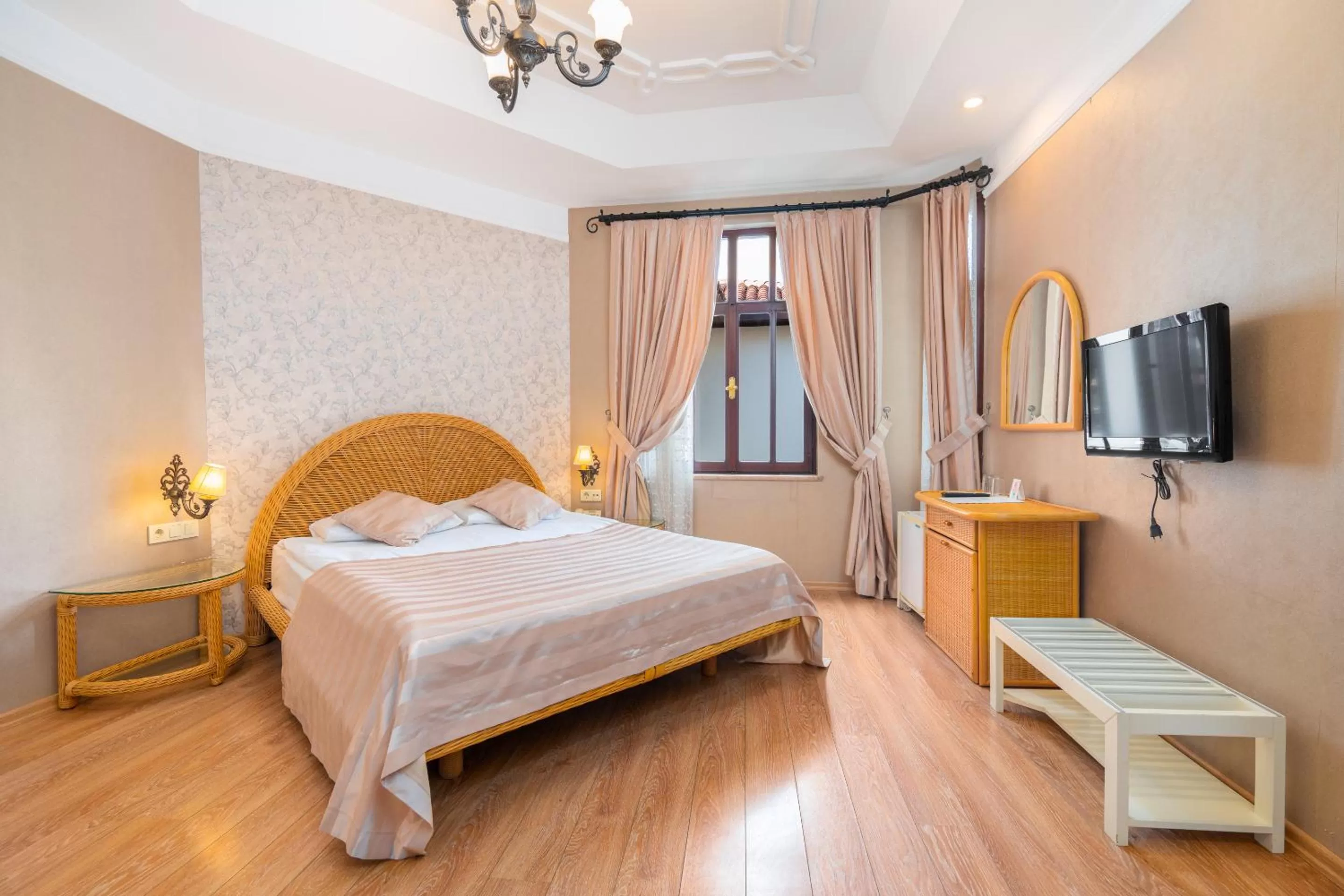 Bed in Aspen Hotel Kaleiçi