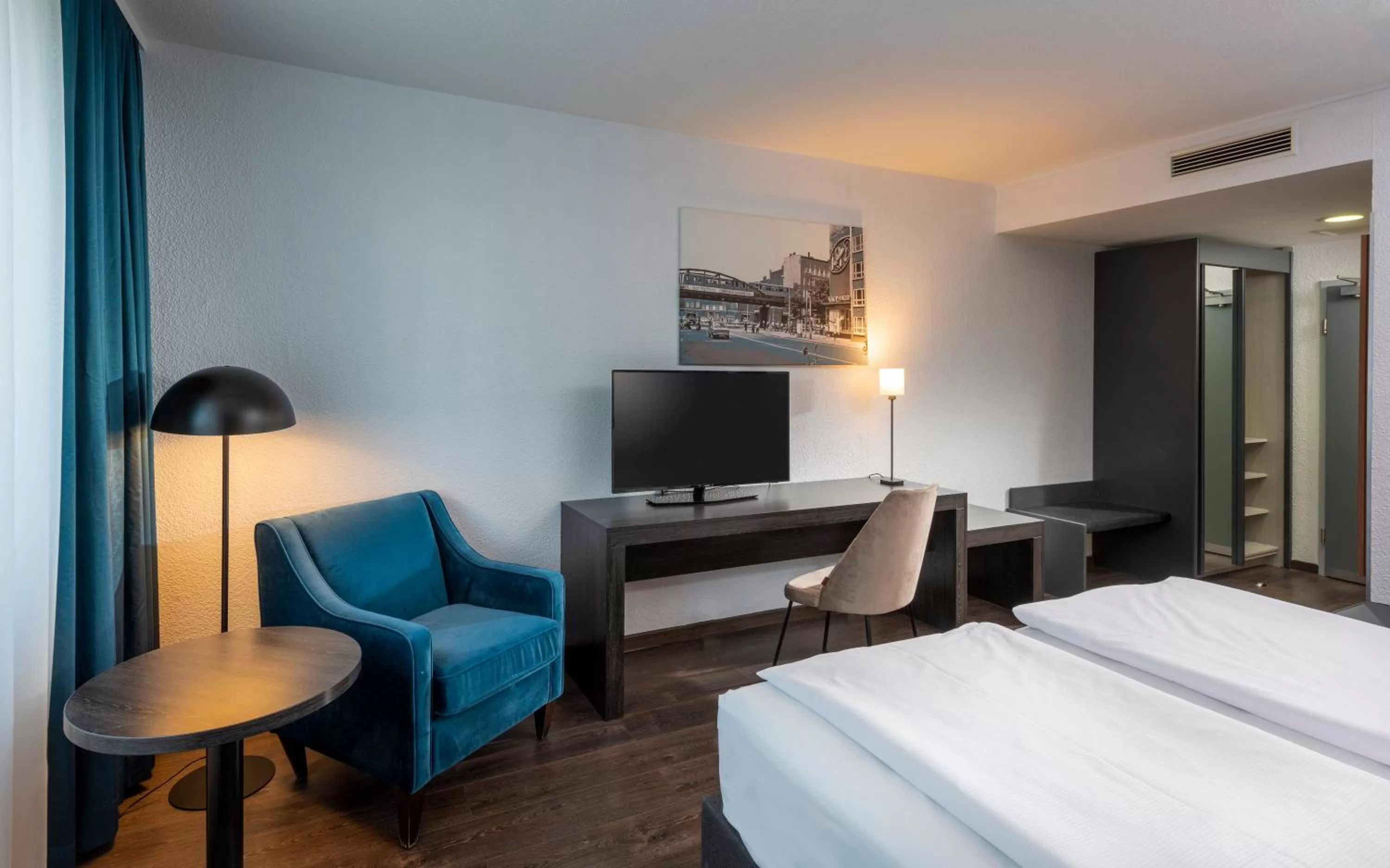 Bed in City Hotel Berlin East