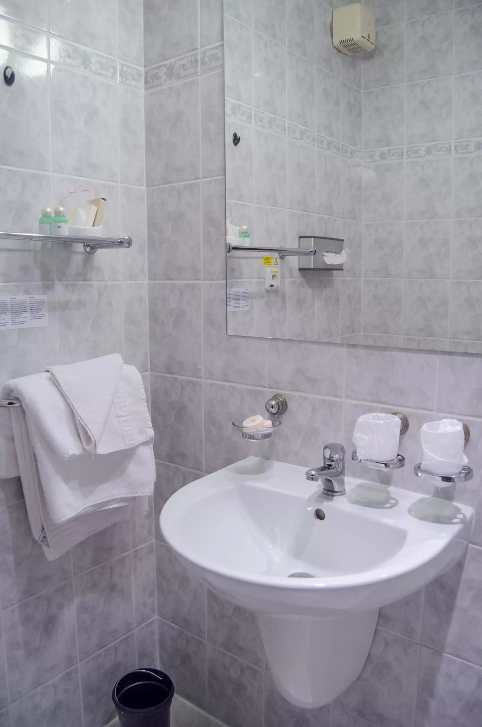 Bathroom in Hotel West