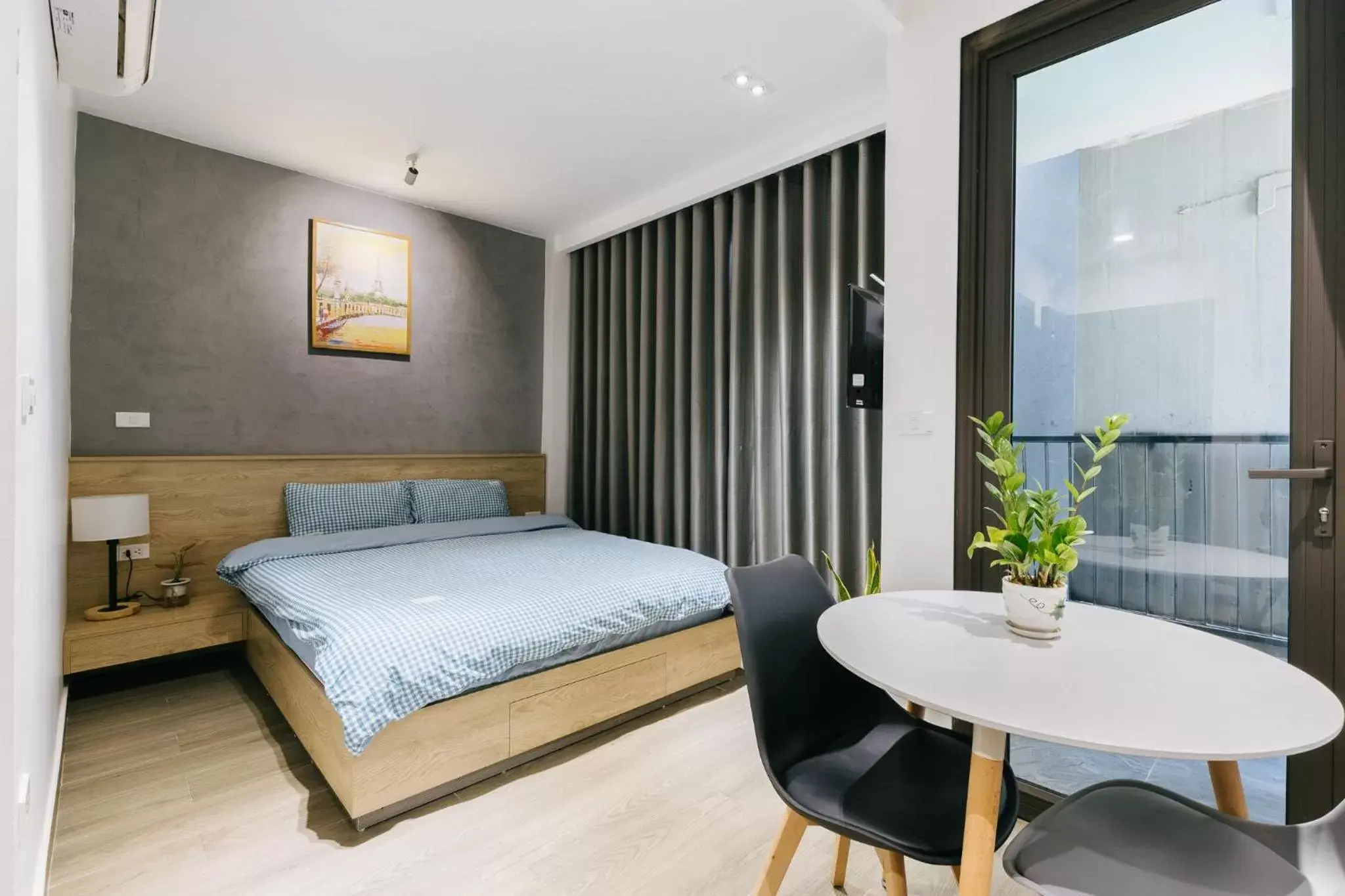 Standard Studio in LUCK APART 8 - Hanoi Westlake Balcony Studio Standard Studio in LUCK APART 8 - Hanoi Westlake Balcony Studio