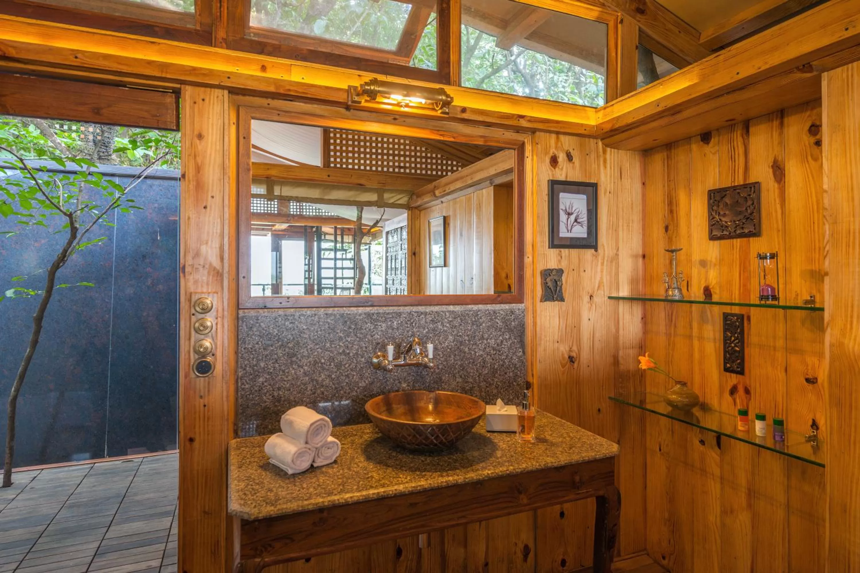 Bathroom in The Machan