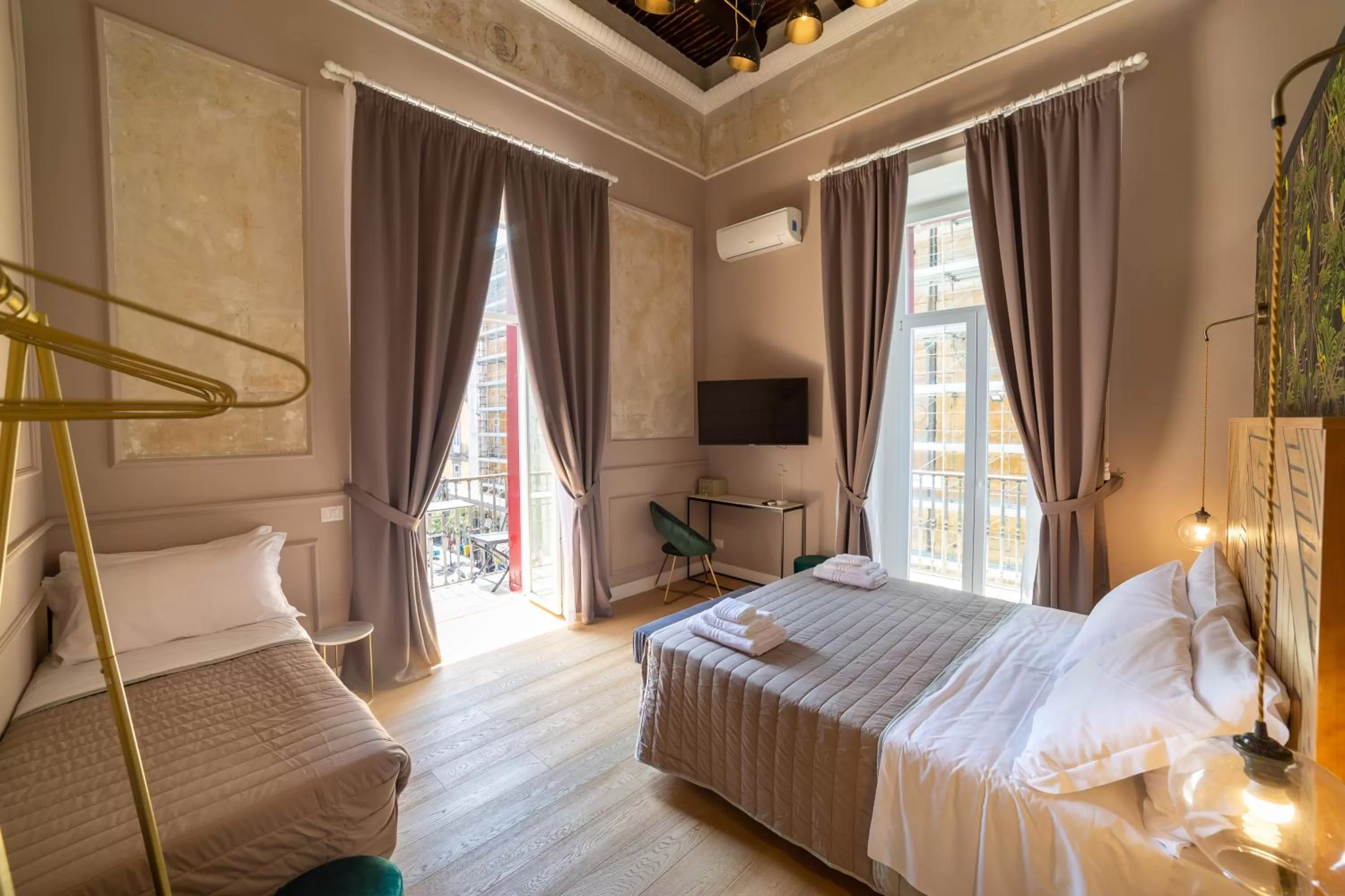 Bed in The Duomo House by House In Naples