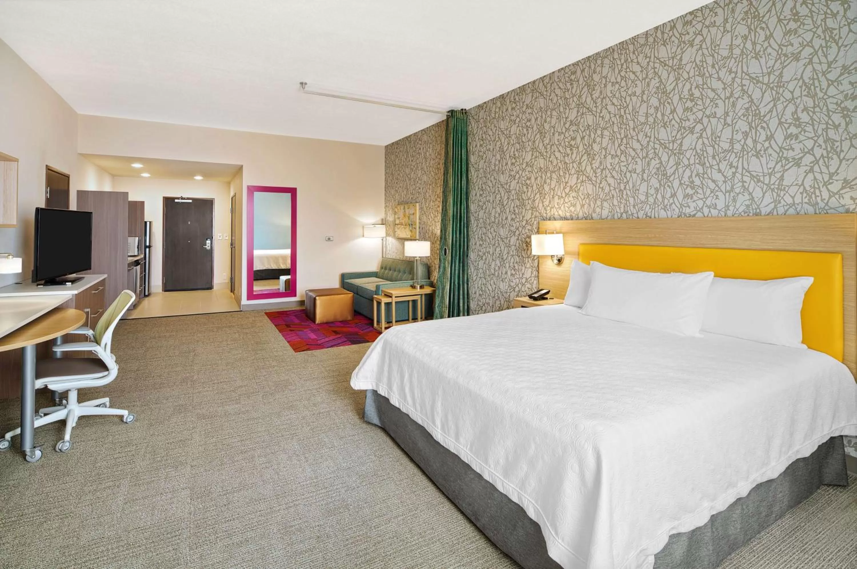 Photo of the whole room, Bed in Home2 Suites By Hilton Batesville