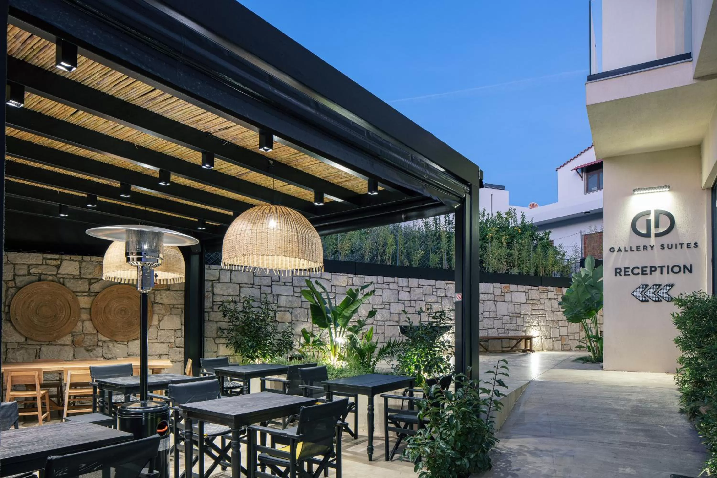 Restaurant/places to eat in Chapter 02 Gallery Suites