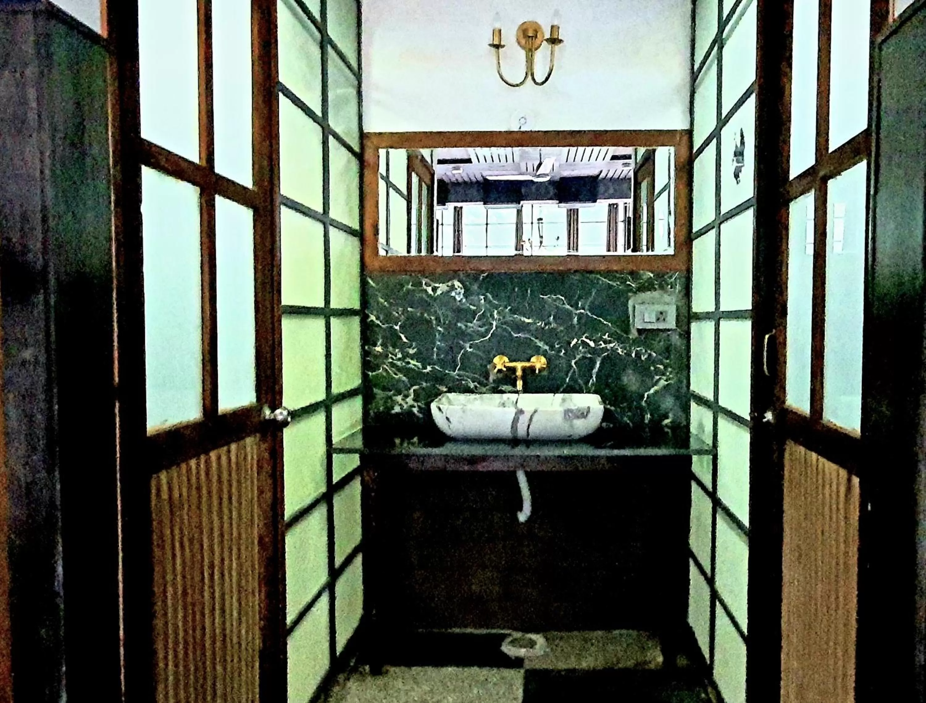 Bathroom in Nishantam Rishikesh