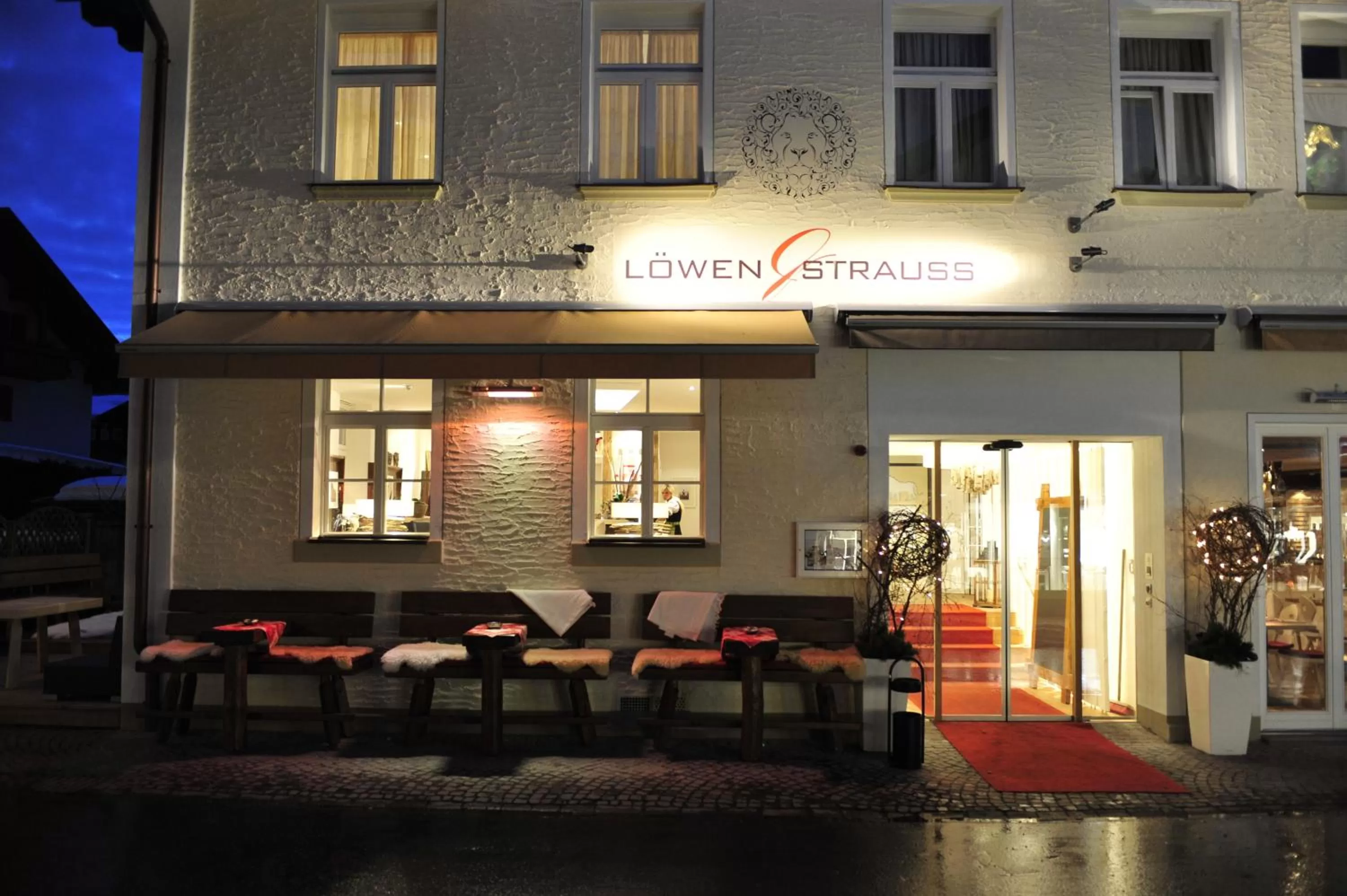Facade/entrance in Alpin Lifestyle Hotel Löwen & Strauss