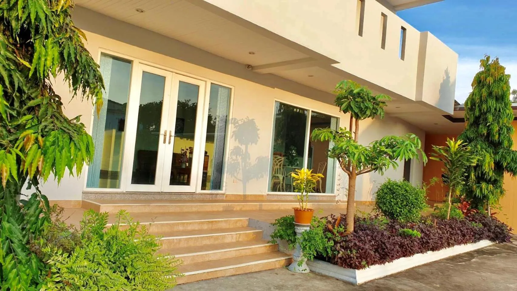 Lobby or reception in Siray House