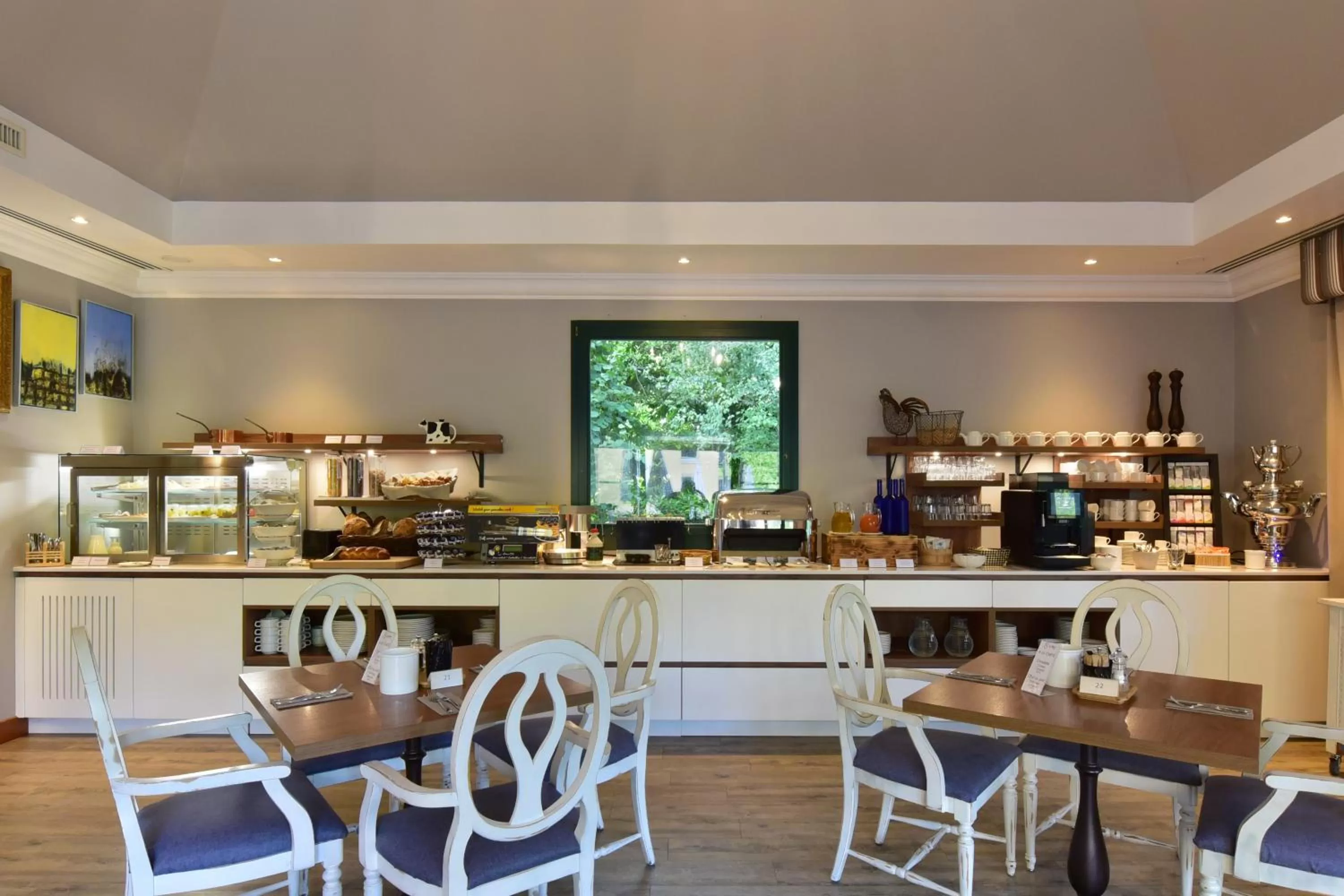 Breakfast in Hotel La Barcarolle