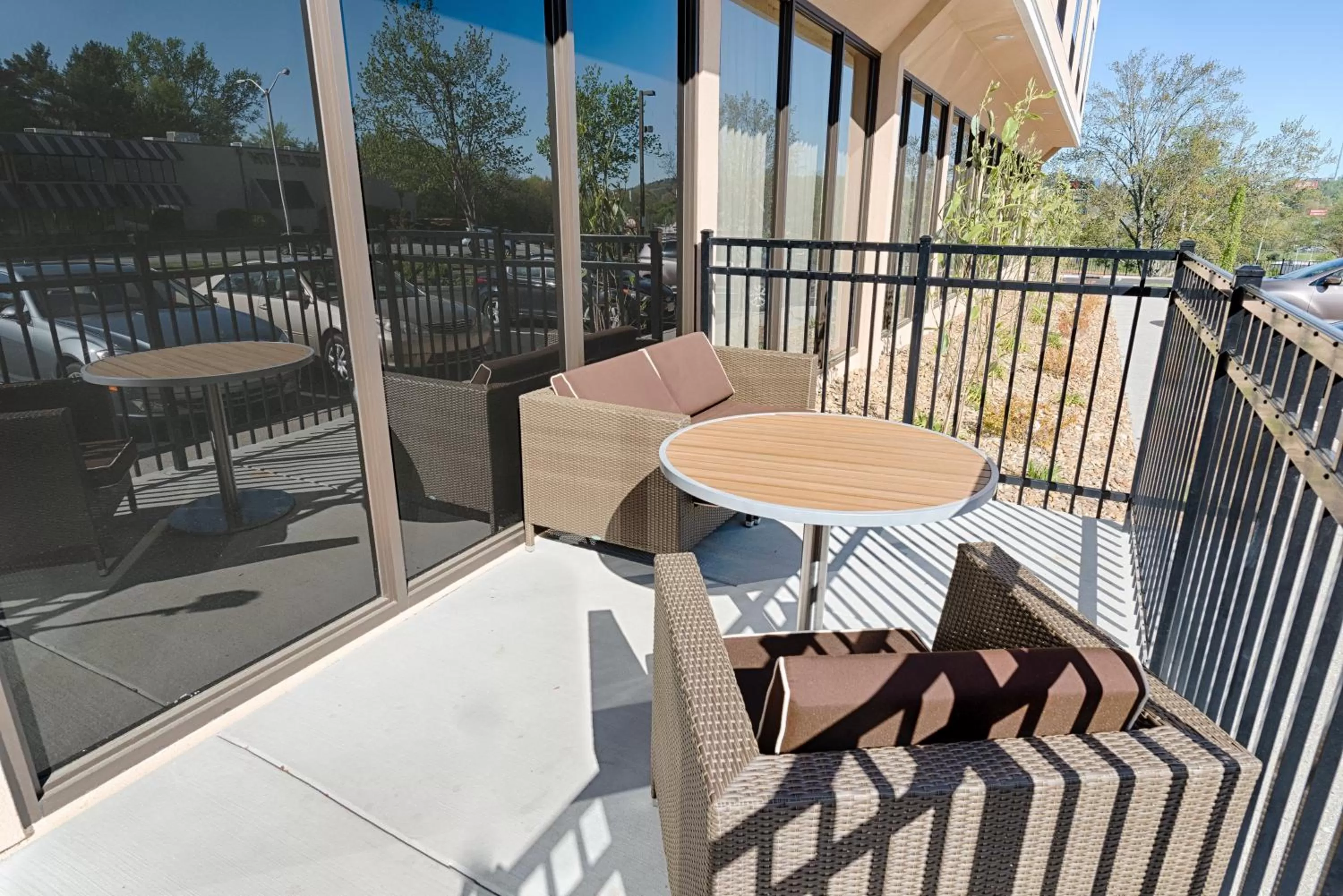 Restaurant/places to eat in Holiday Inn Knoxville N - Merchant Drive by IHG