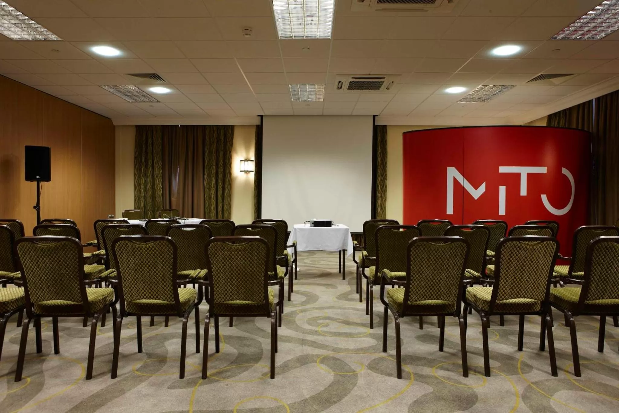 Meeting/conference room in Holiday Inn Kenilworth - Warwick by IHG