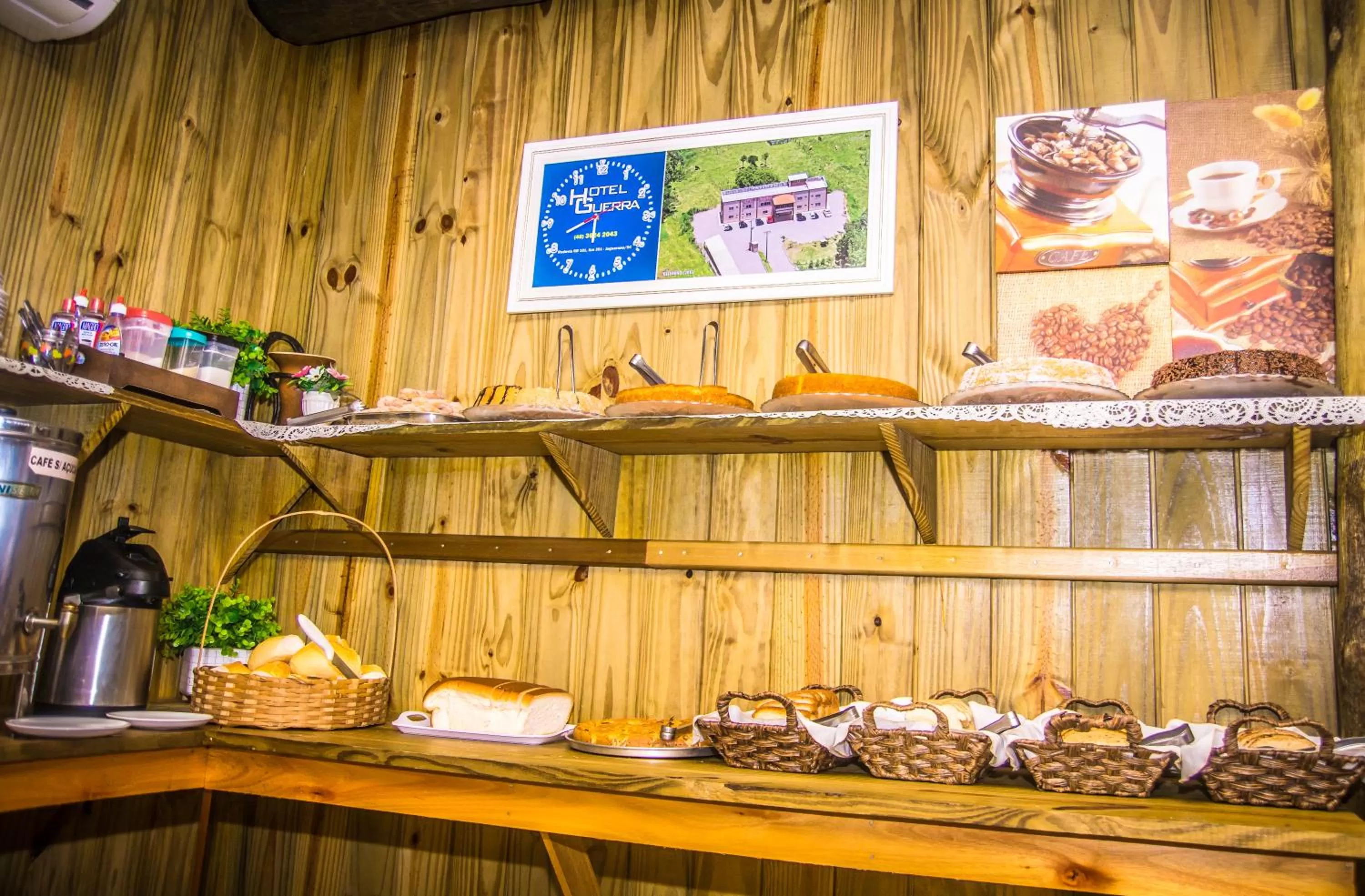 Breakfast in Hotel Guerra - Pousada Montebelo