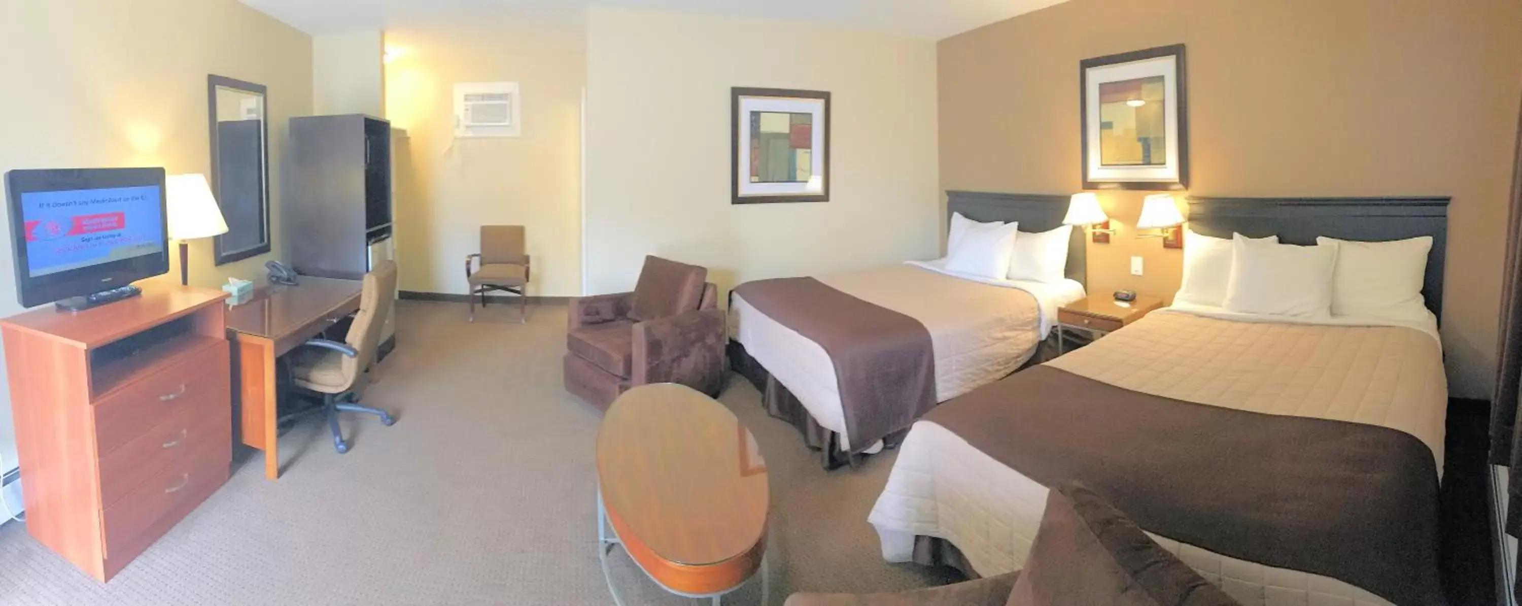 Room with Two Queen Beds in The Lincoln Inn Room with Two Queen Beds in The Lincoln Inn