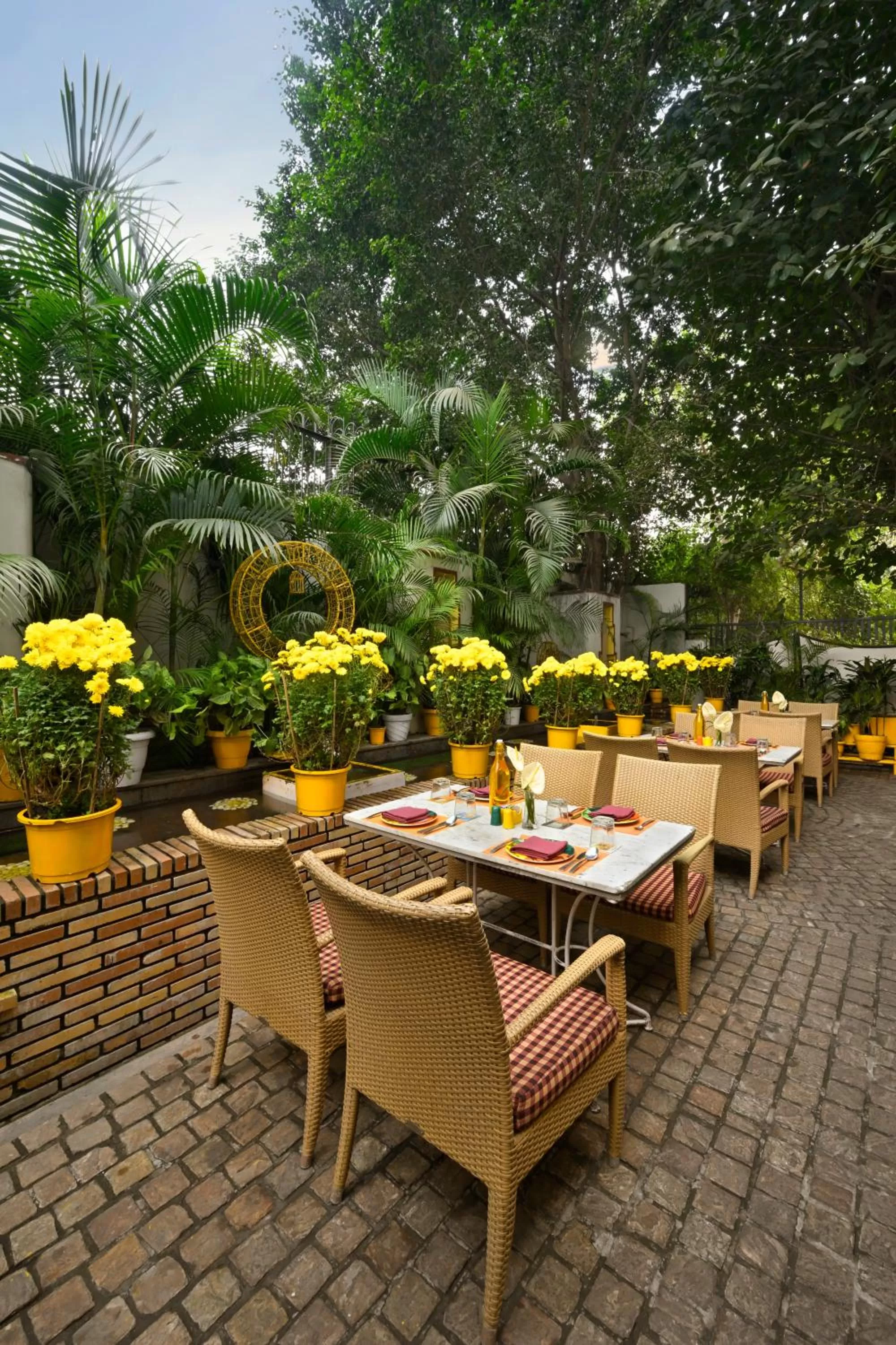 Restaurant/places to eat in Ambassador, New Delhi - IHCL SeleQtions
