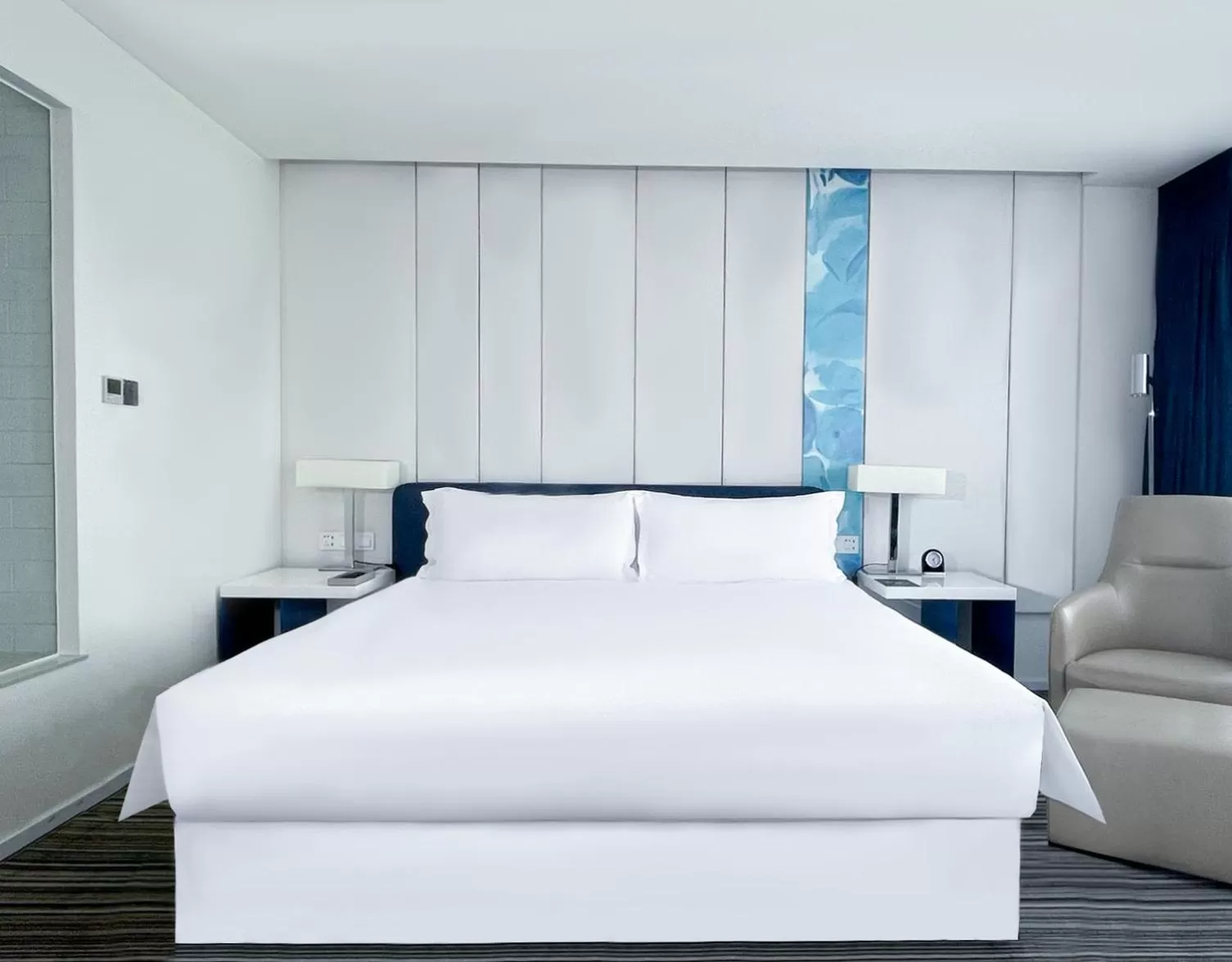 Bedroom, Bed in Grand Mercure Shanghai Century Park