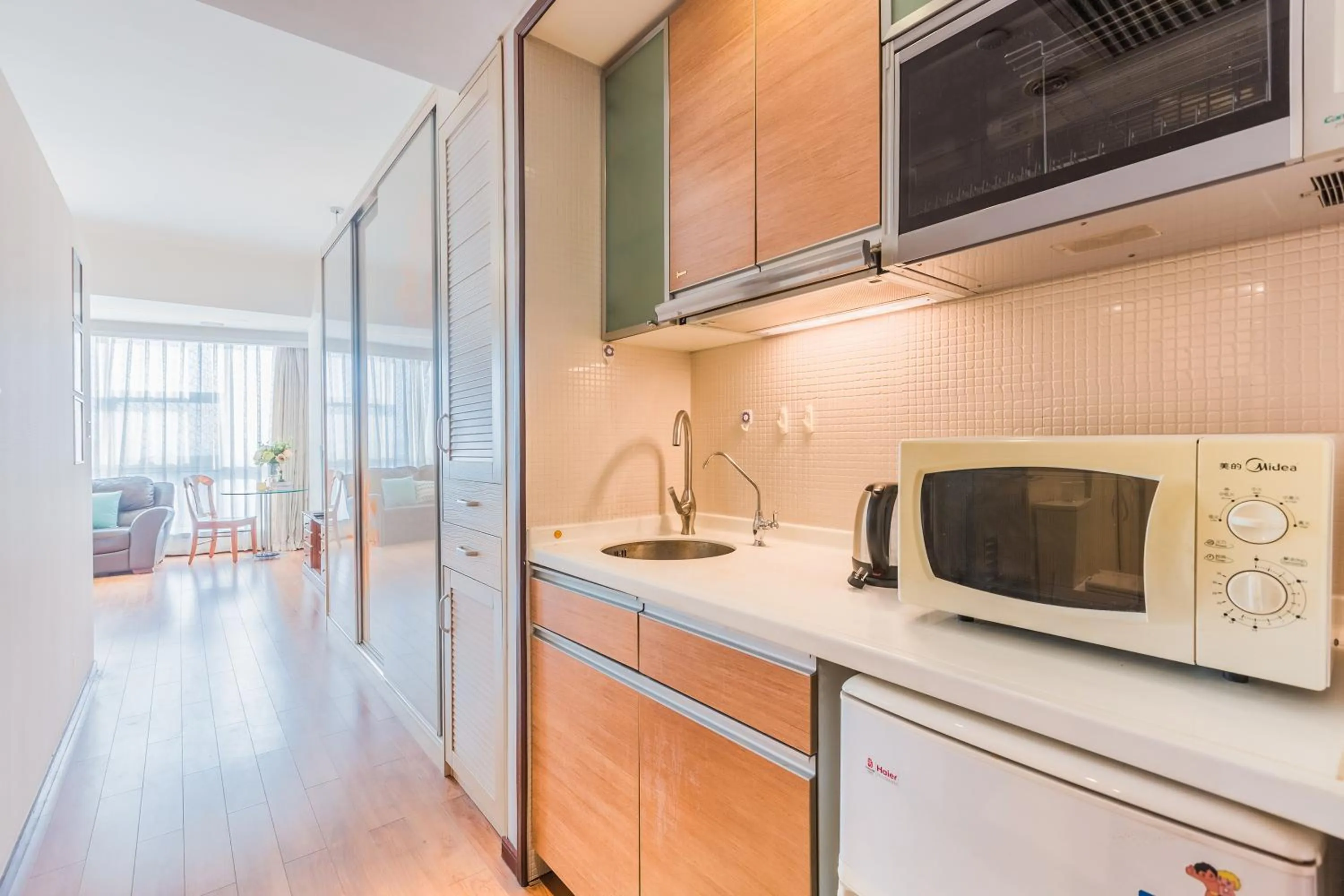 Westlake 7 Service Apartment