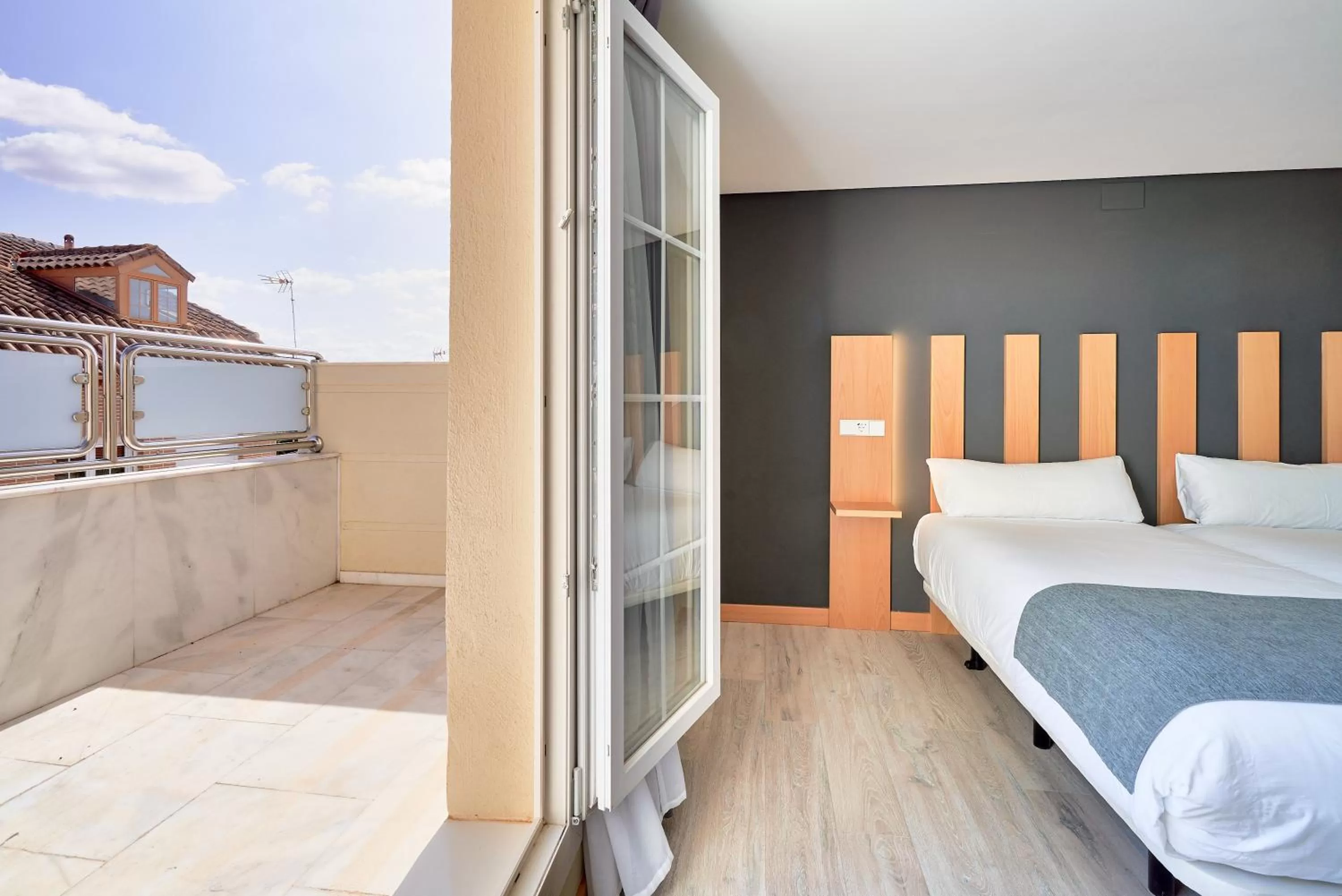 Bed in Smart Hotel La Sagra