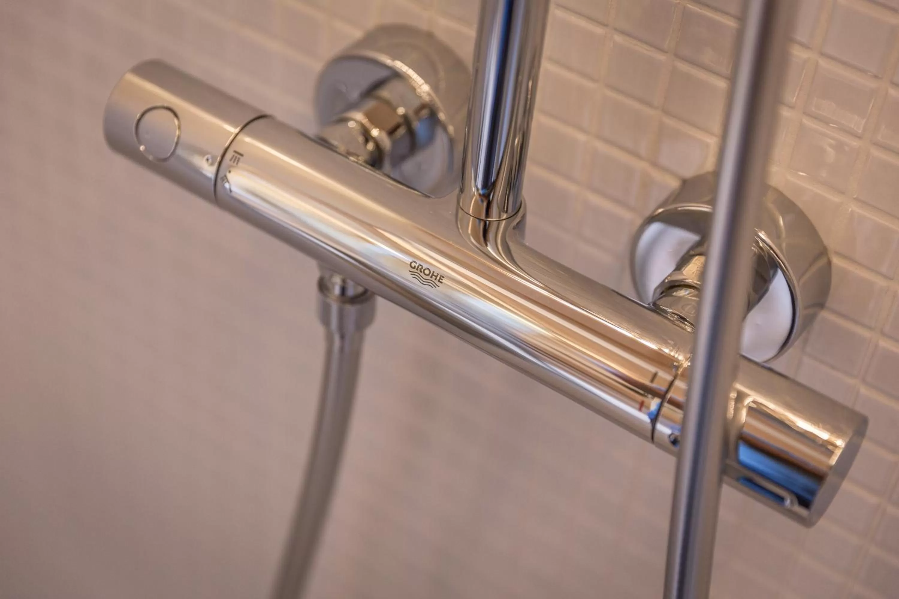 Bathroom, Fitness Center/Facilities in Aparthotel Bambi