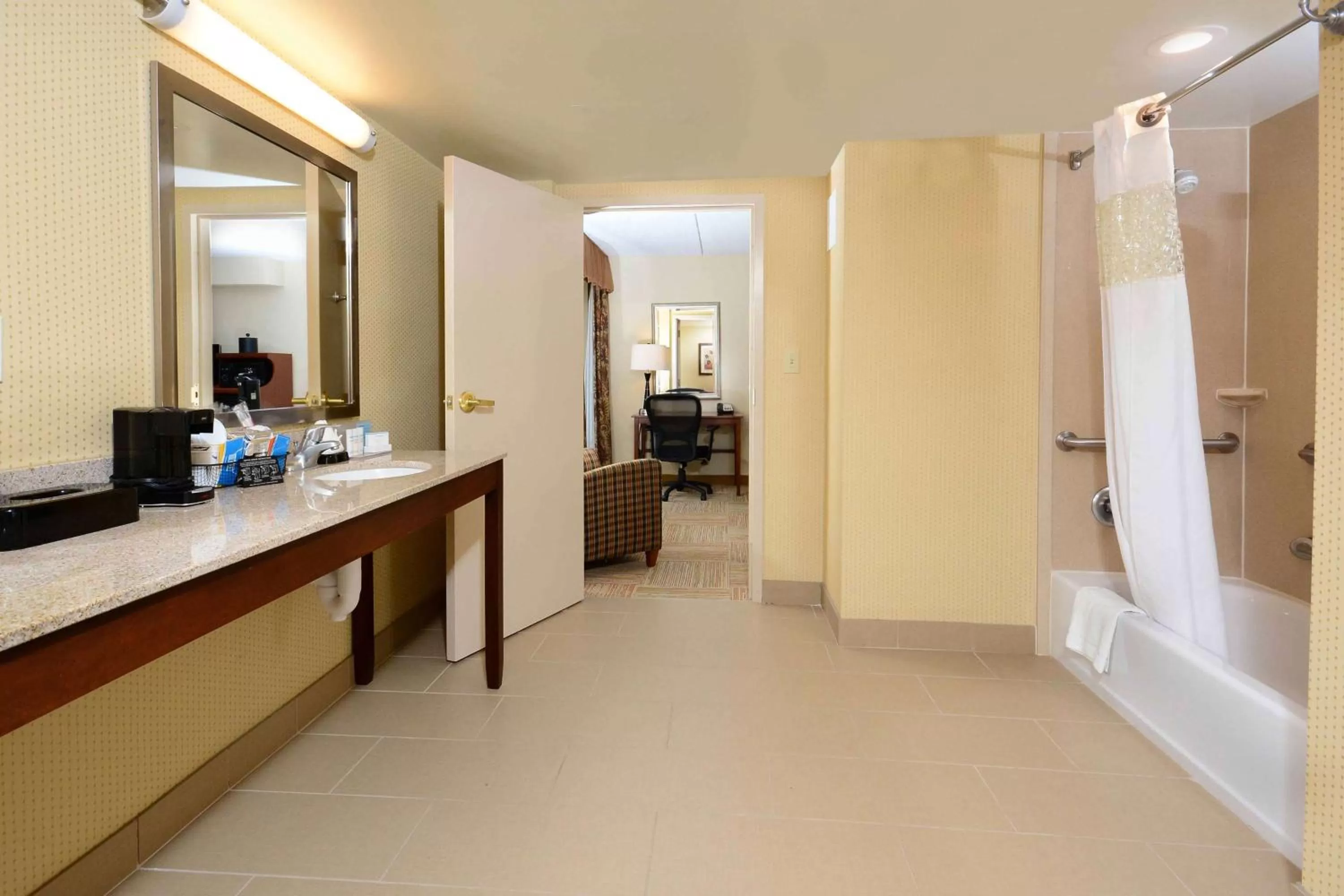 Bathroom in Hampton Inn Raleigh Capital Blvd North