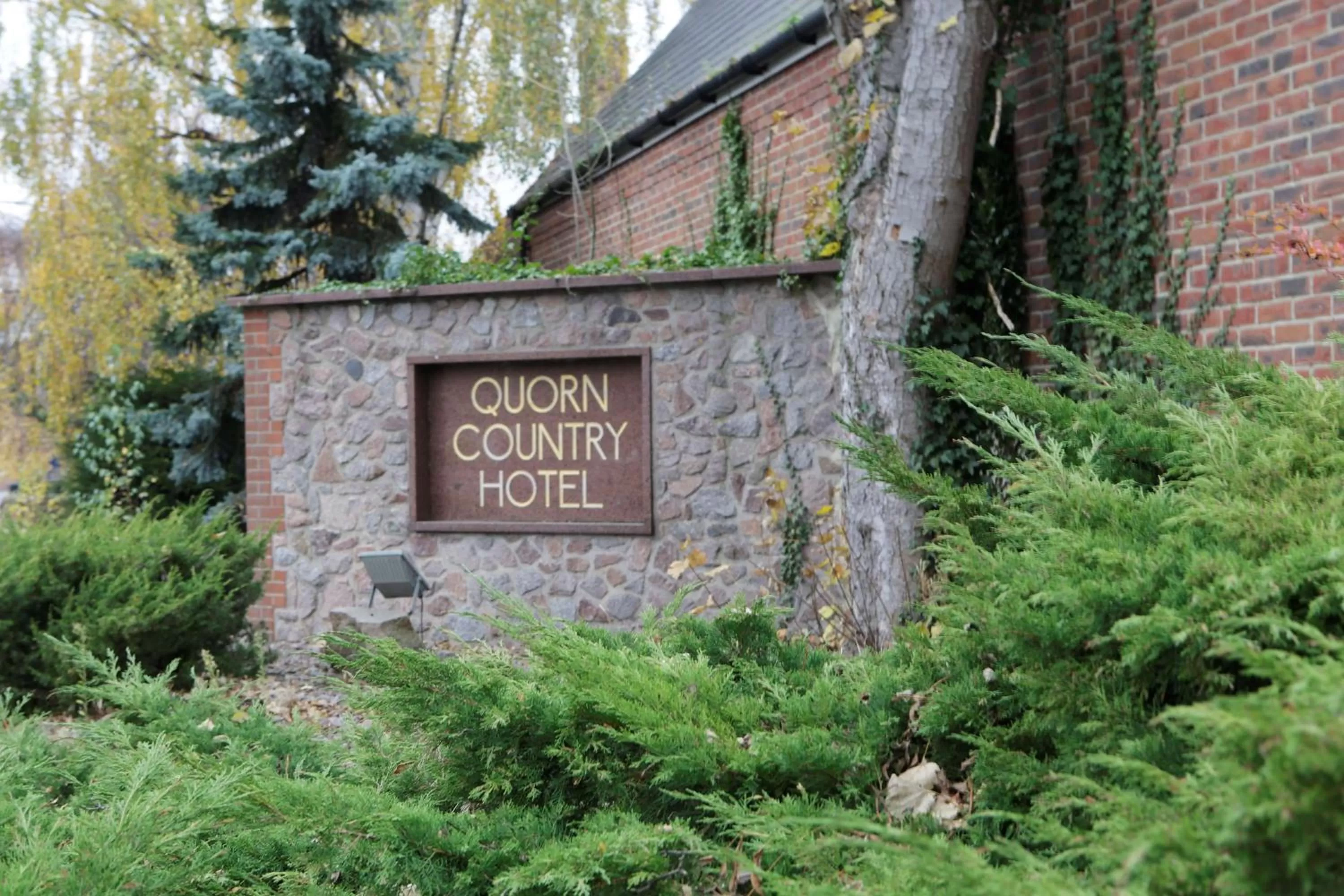 Property building in Quorn Country Hotel Leicester