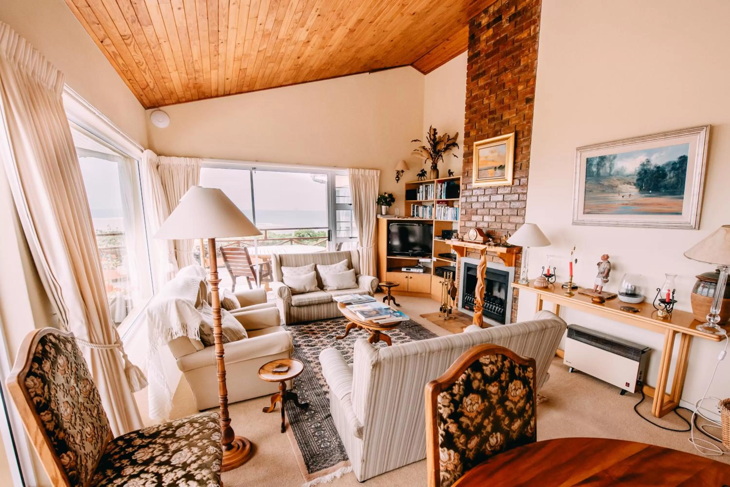 Living room in Dolphins' Playground Beachfront B&B