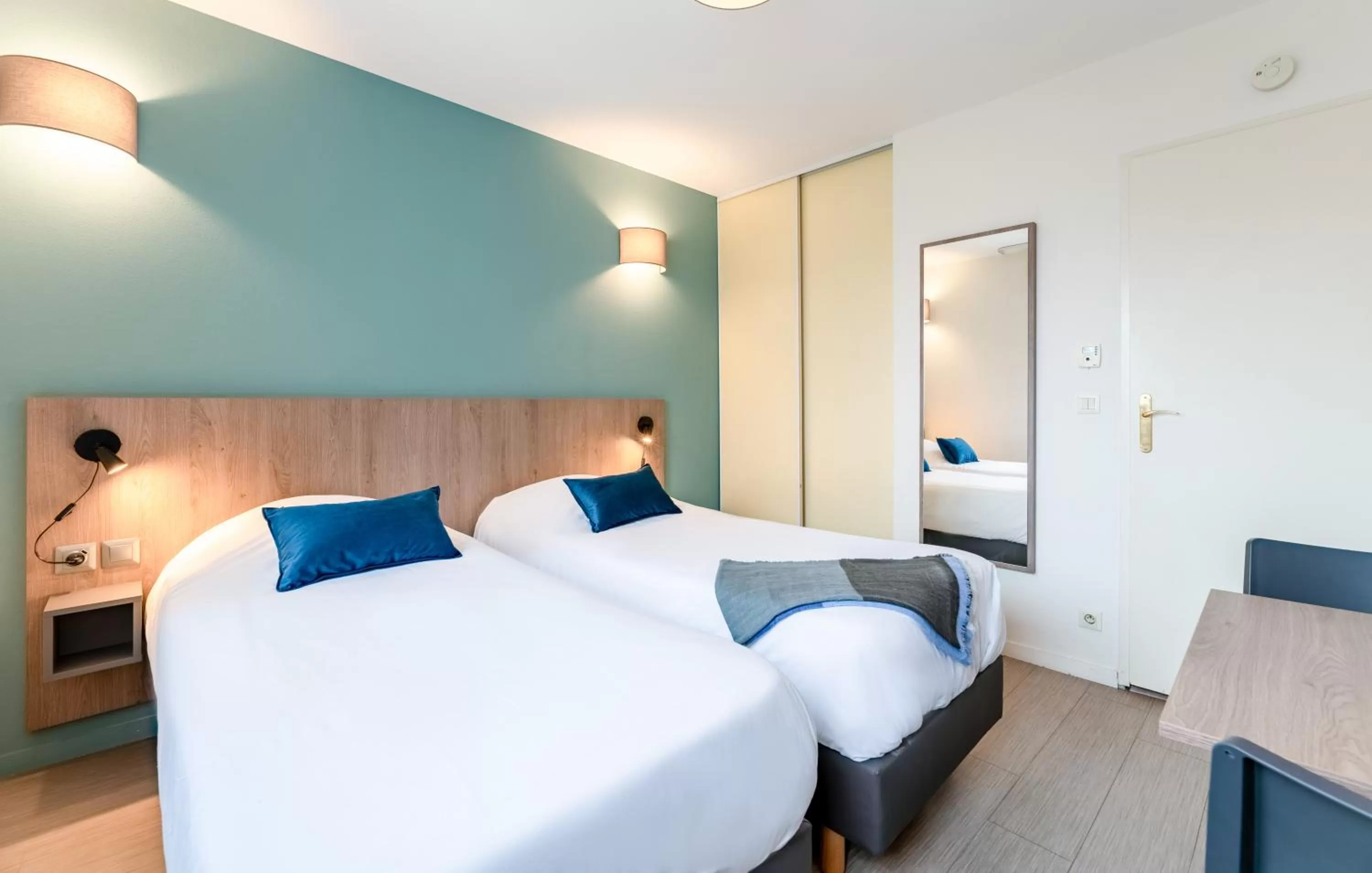 Bed in Zenitude Hôtel-Résidences Le Havre Centre