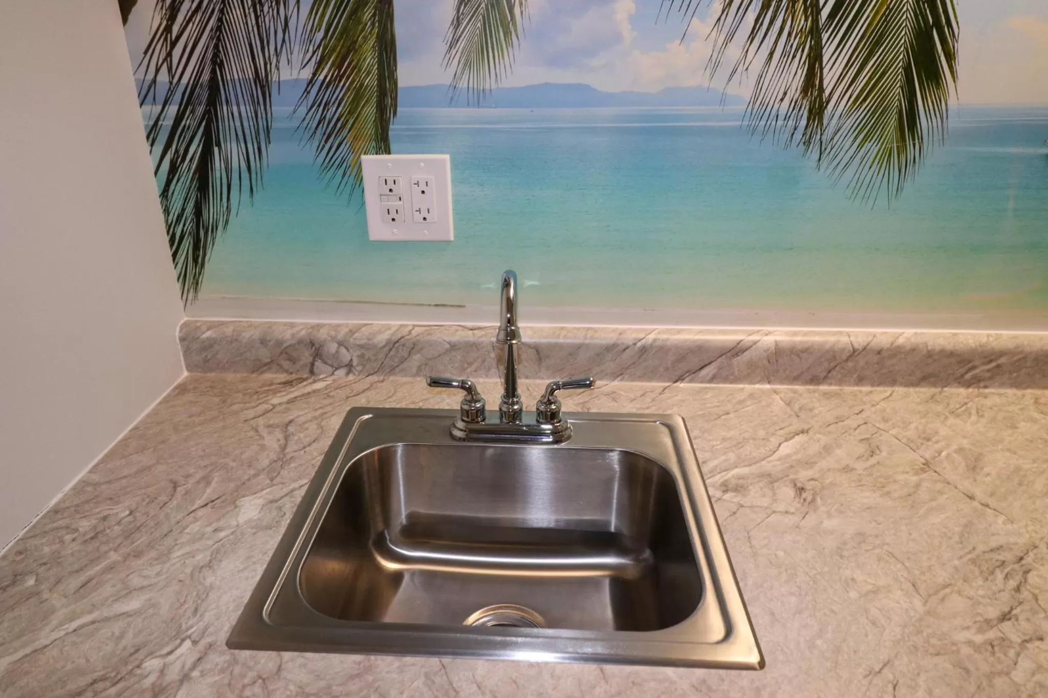 Kitchen or kitchenette in Envi Boutique Hotel Henderson-Evansville South