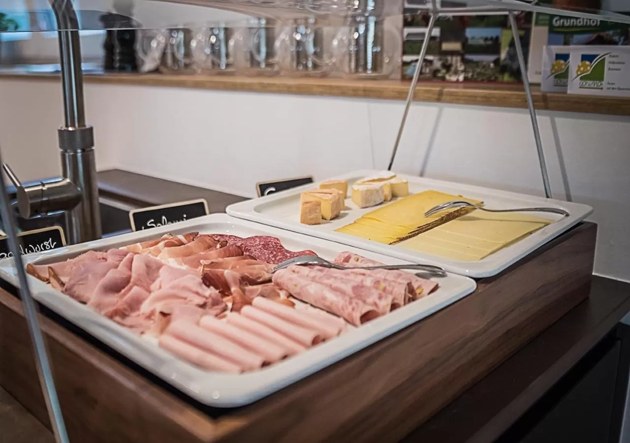 Buffet breakfast in Hotel Restaurant Kochschule Rössle