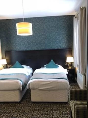 Bed in Globe Hotel Wetherspoon