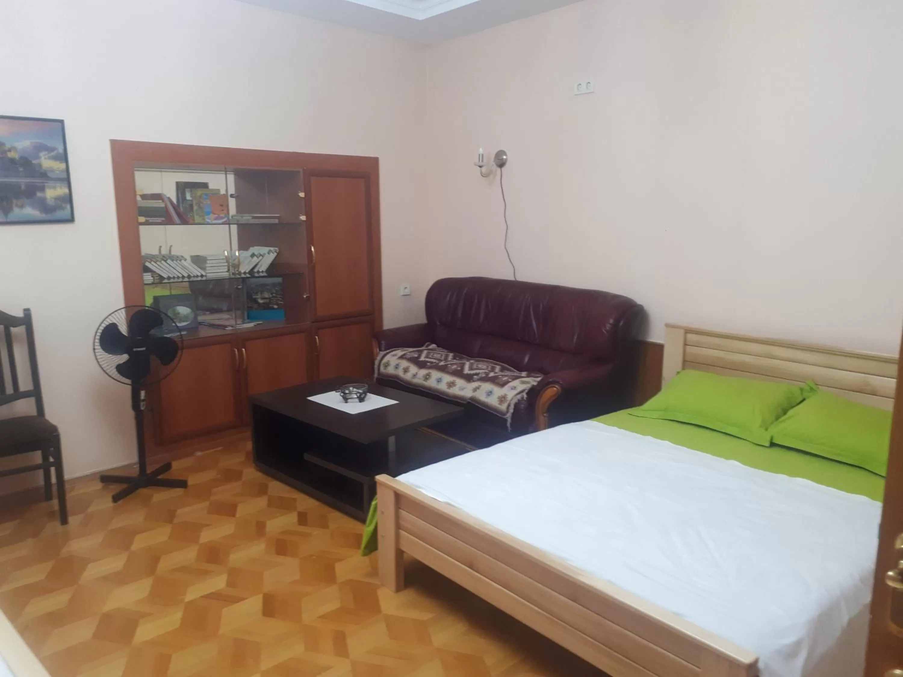 Living room in Sunflower Hotel