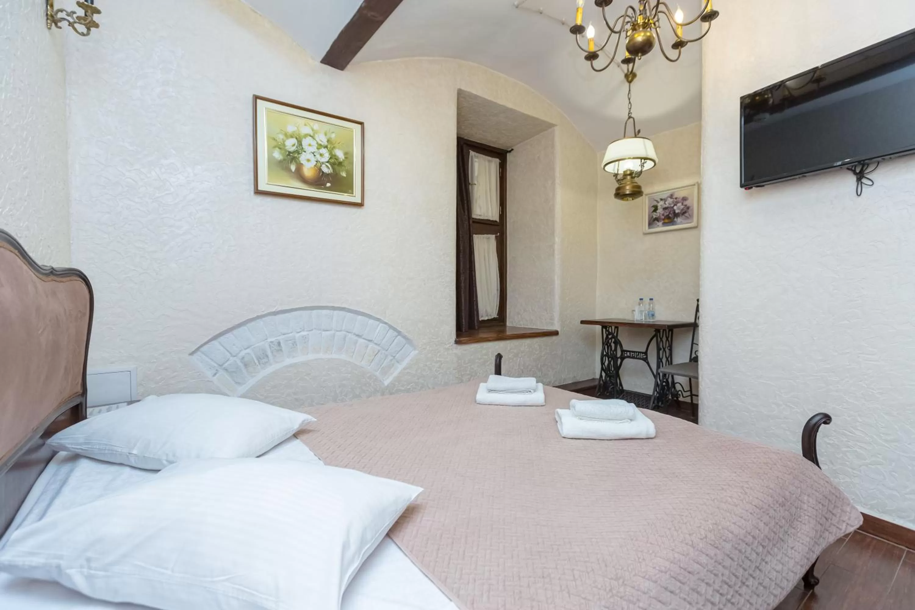 Bed in Staryi Krakiv