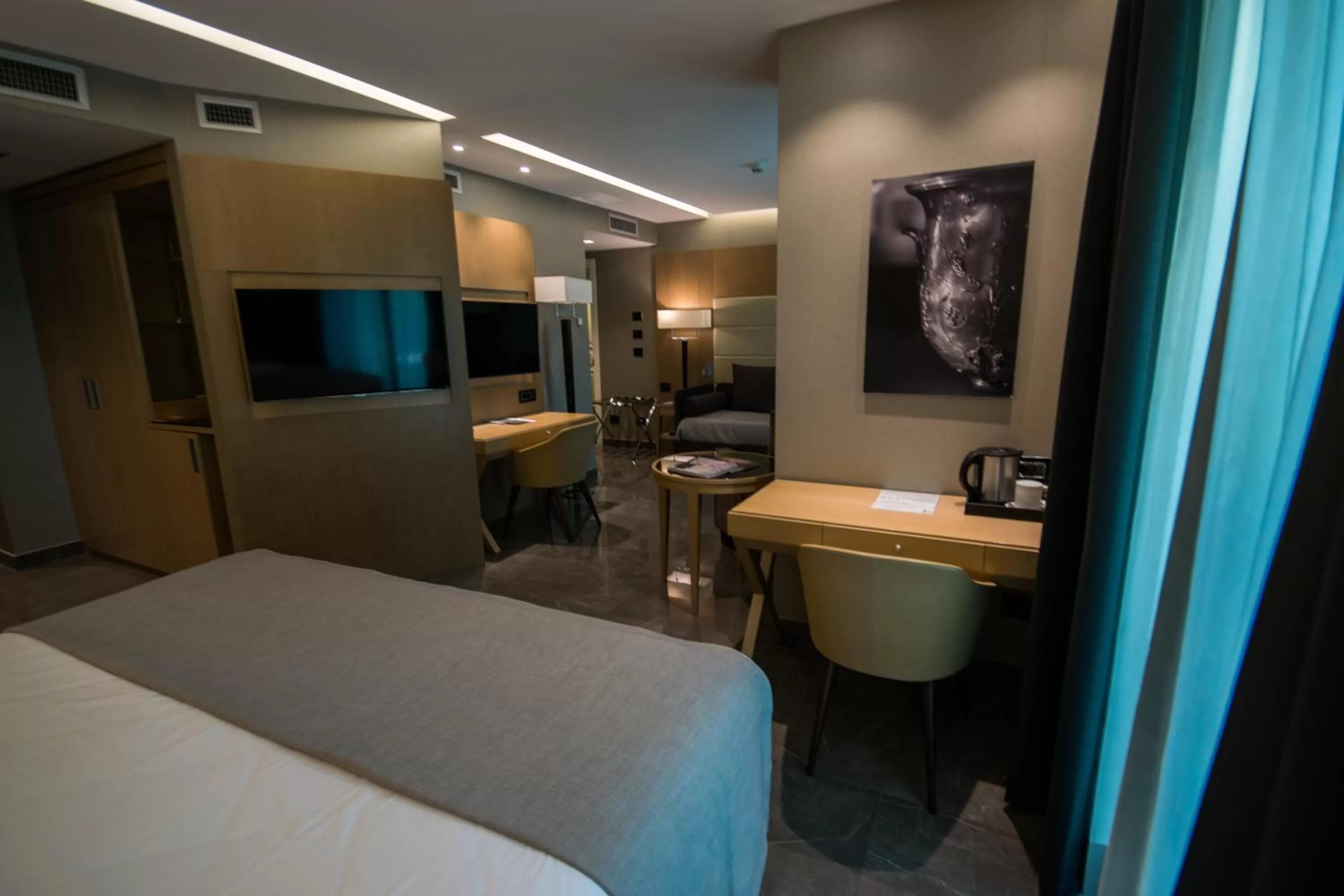 TV and multimedia, Bed in Hotel Forum