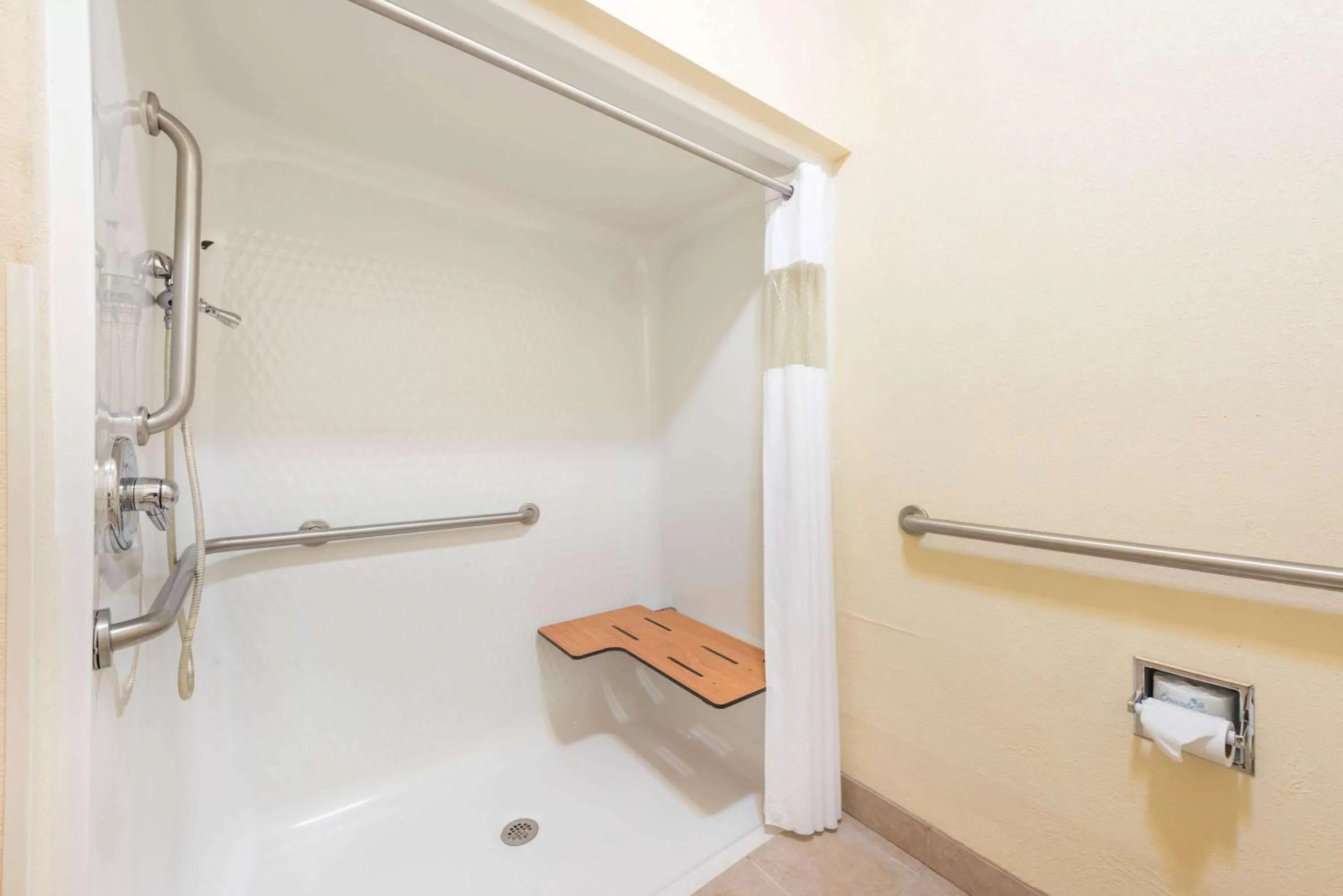 Shower in Super 8 by Wyndham St Robert Ft Leonard Wood Area