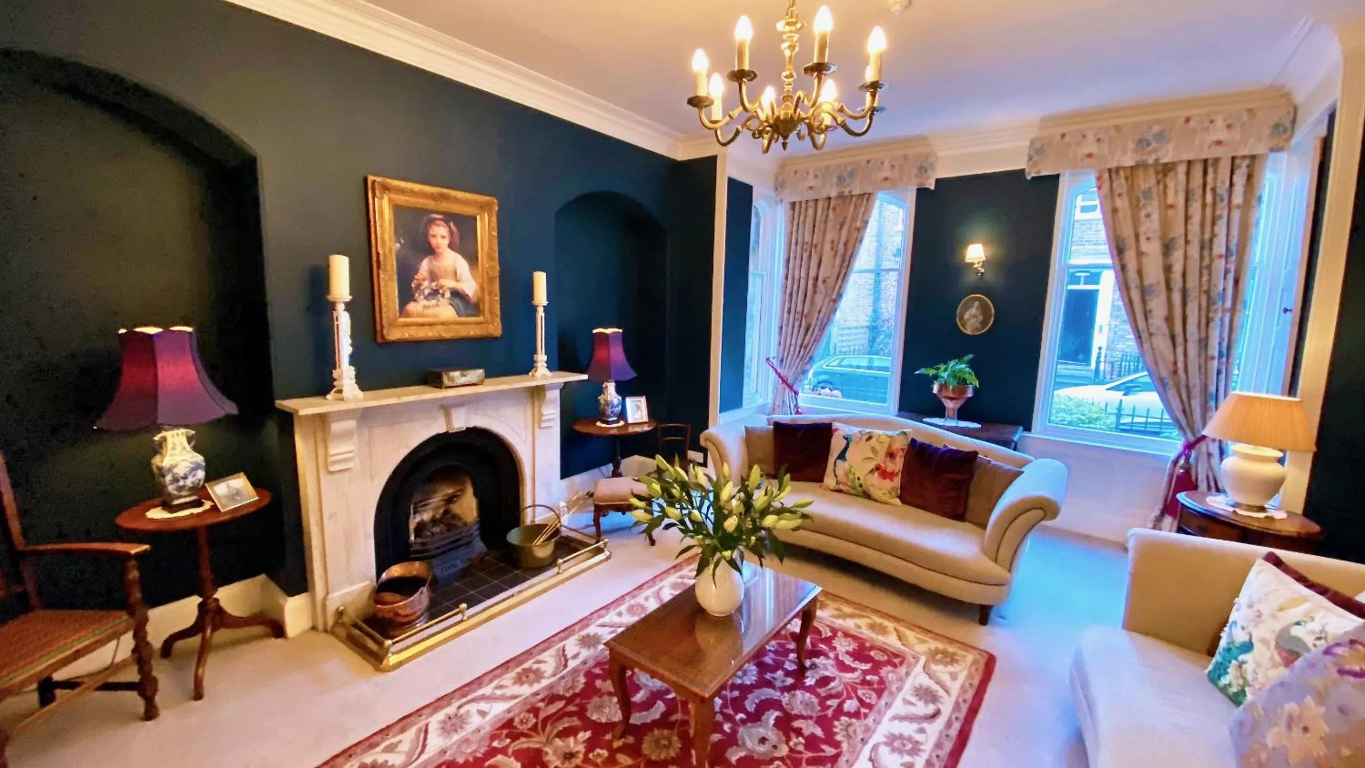 Property building in 23 St Mary's