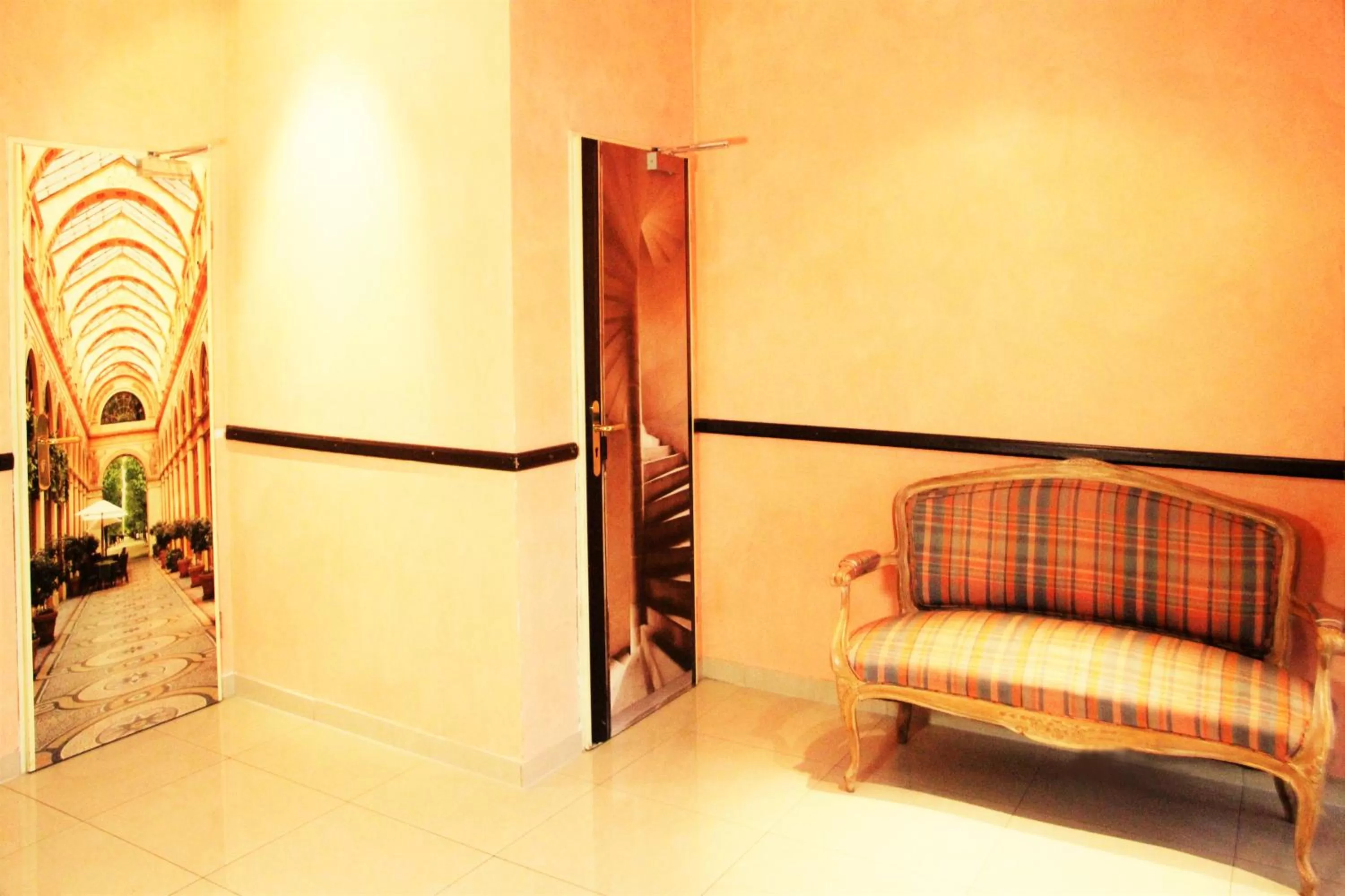 Decorative detail in Hotel Lorien