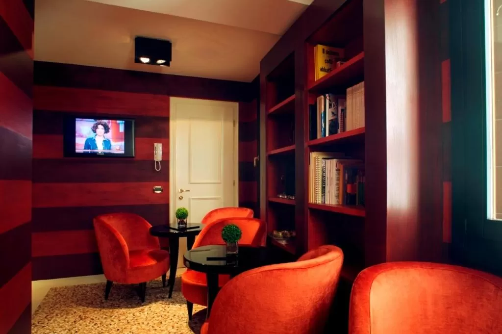 Restaurant/places to eat in Ca' Gottardi