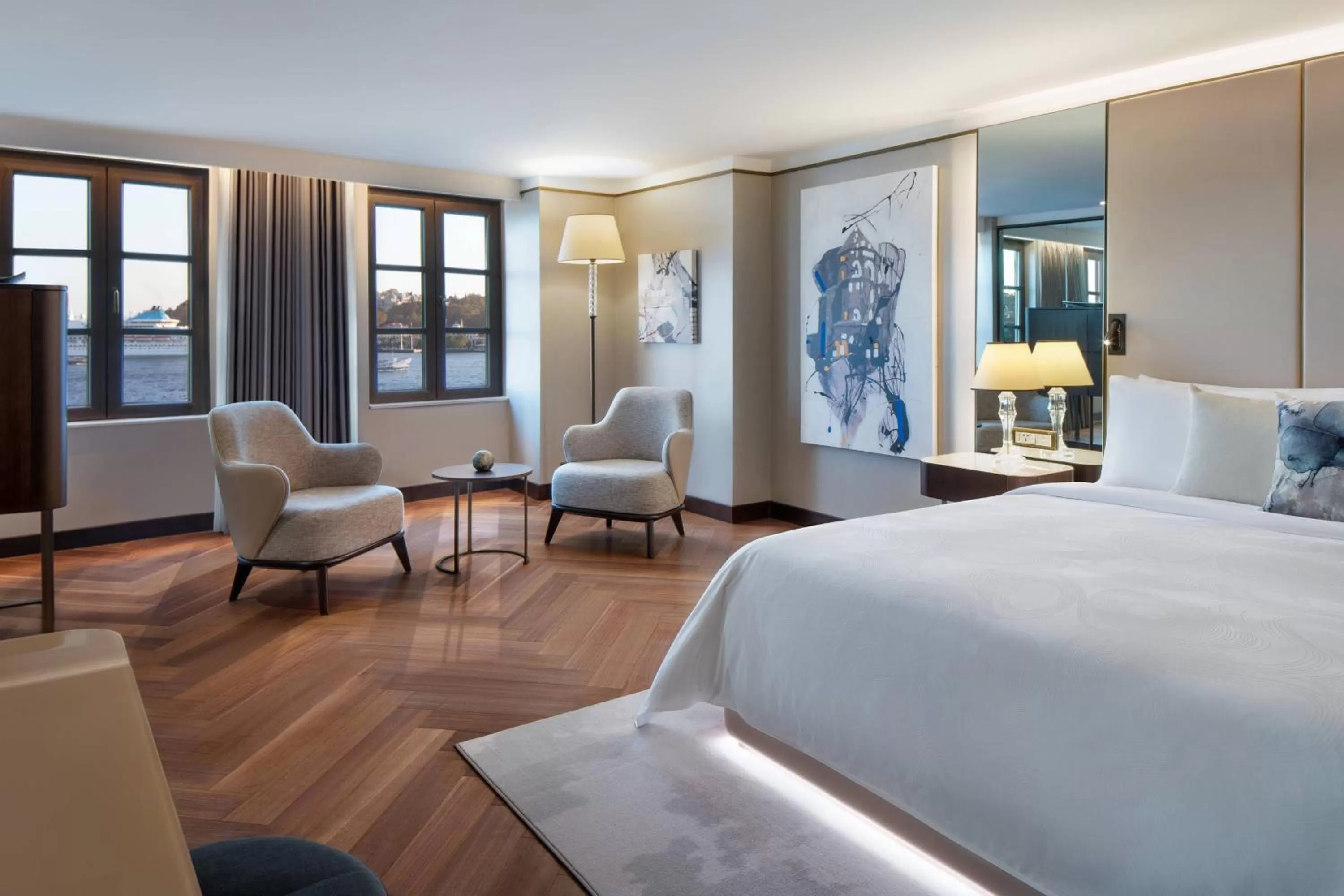 Photo of the whole room, Bed in JW Marriott Istanbul Bosphorus