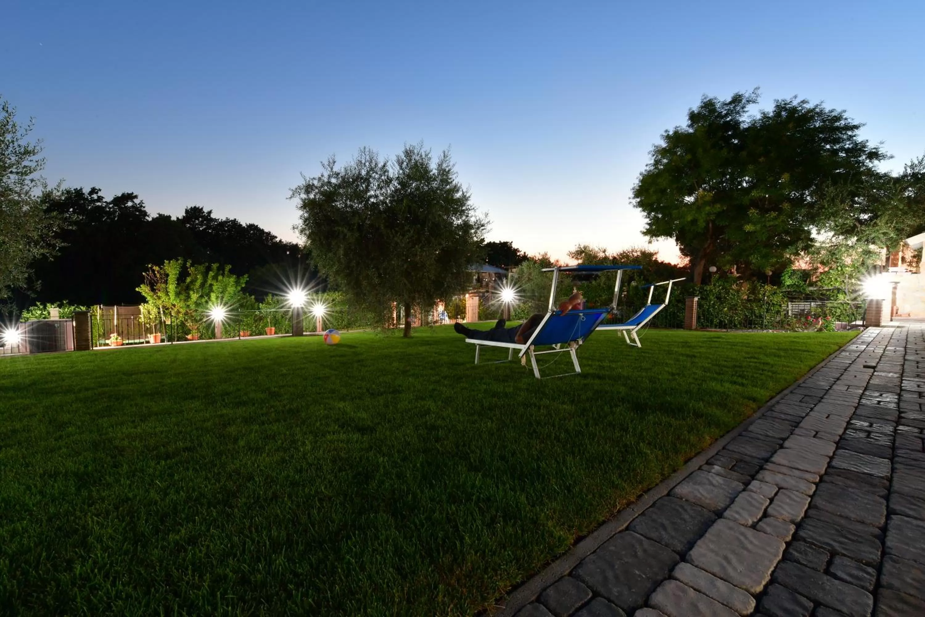 Garden view in B&B Roman Country Villa