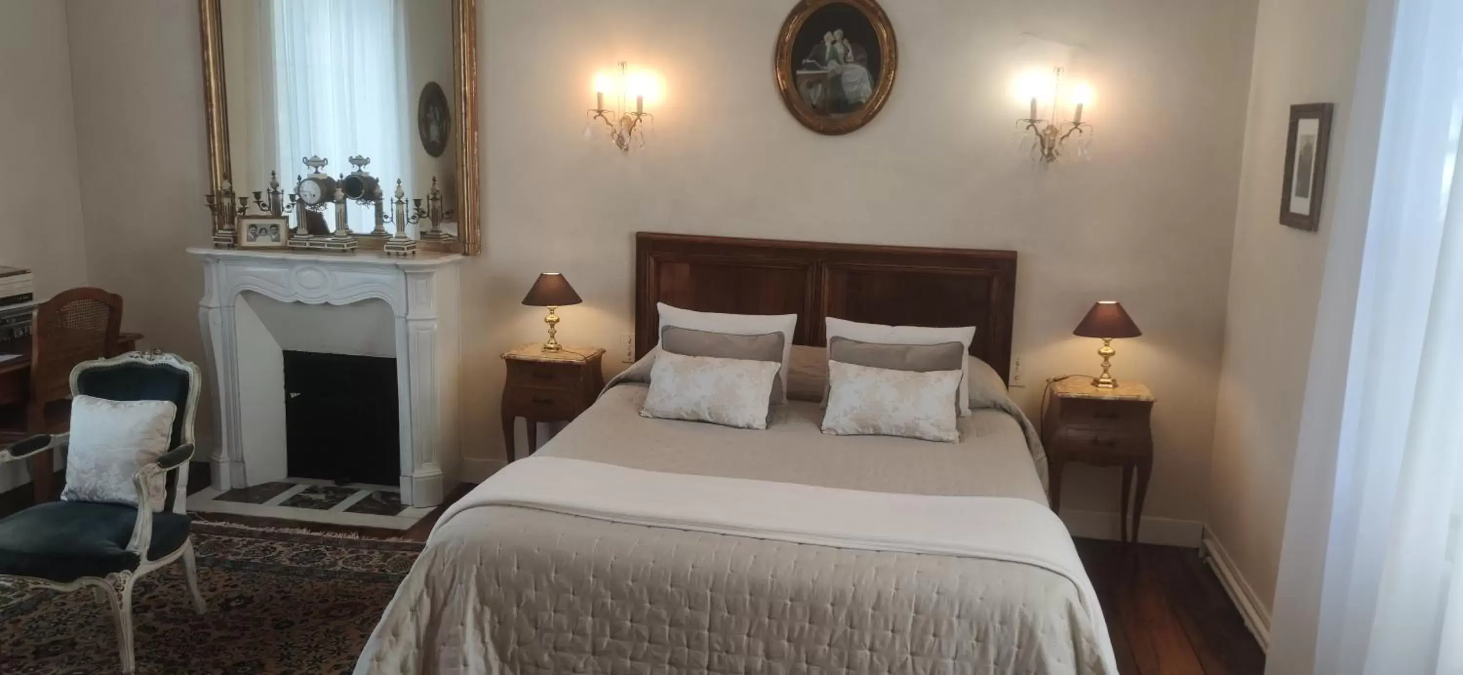 Frédéric Chopin in Le Manoir de la Bigotière Frédéric Chopin in Le Manoir de la Bigotière