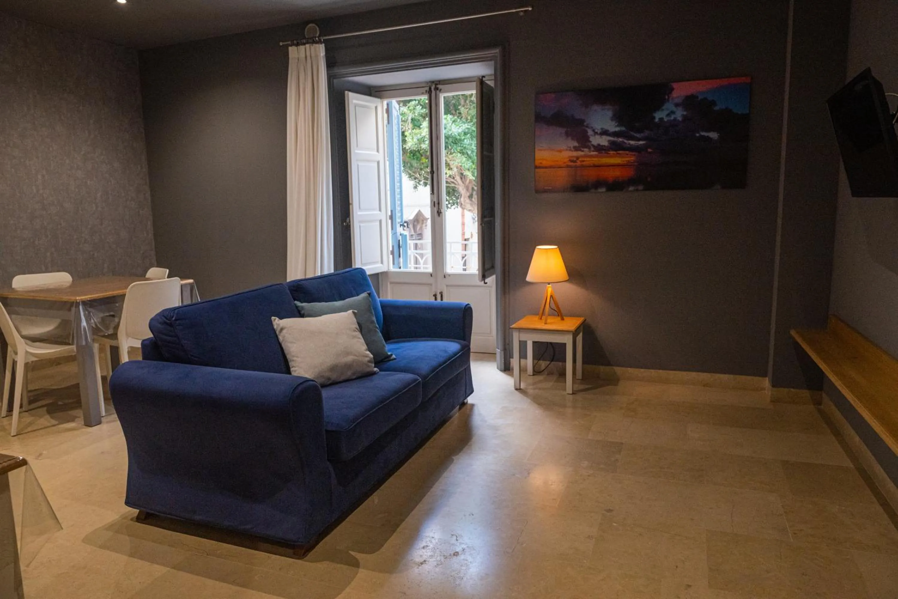 Living room in ZIBIBBO SUITES & ROOMS - Aparthotel in Centro Storico a Trapani