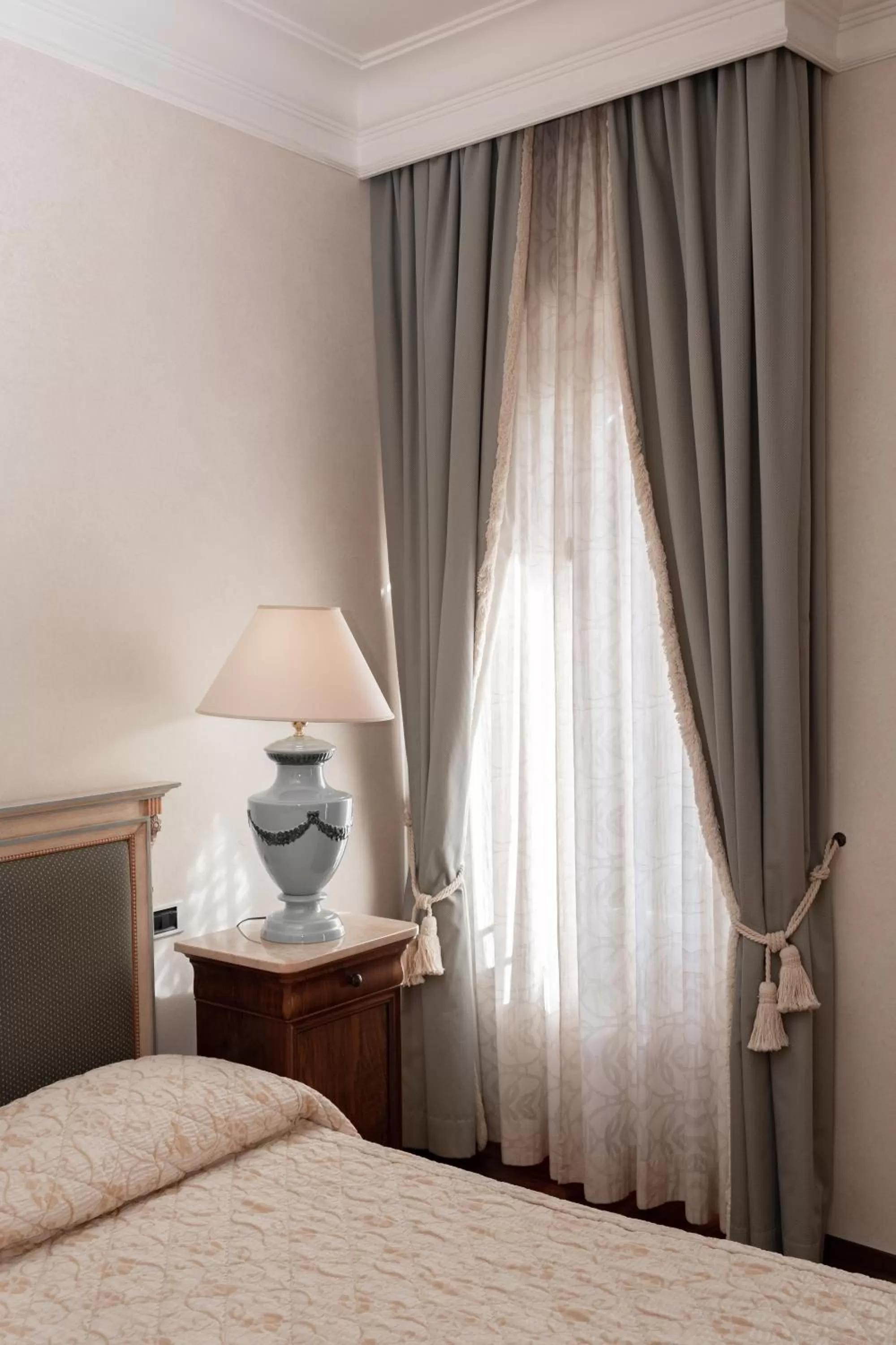 Decorative detail, Bed in Relais Ducale