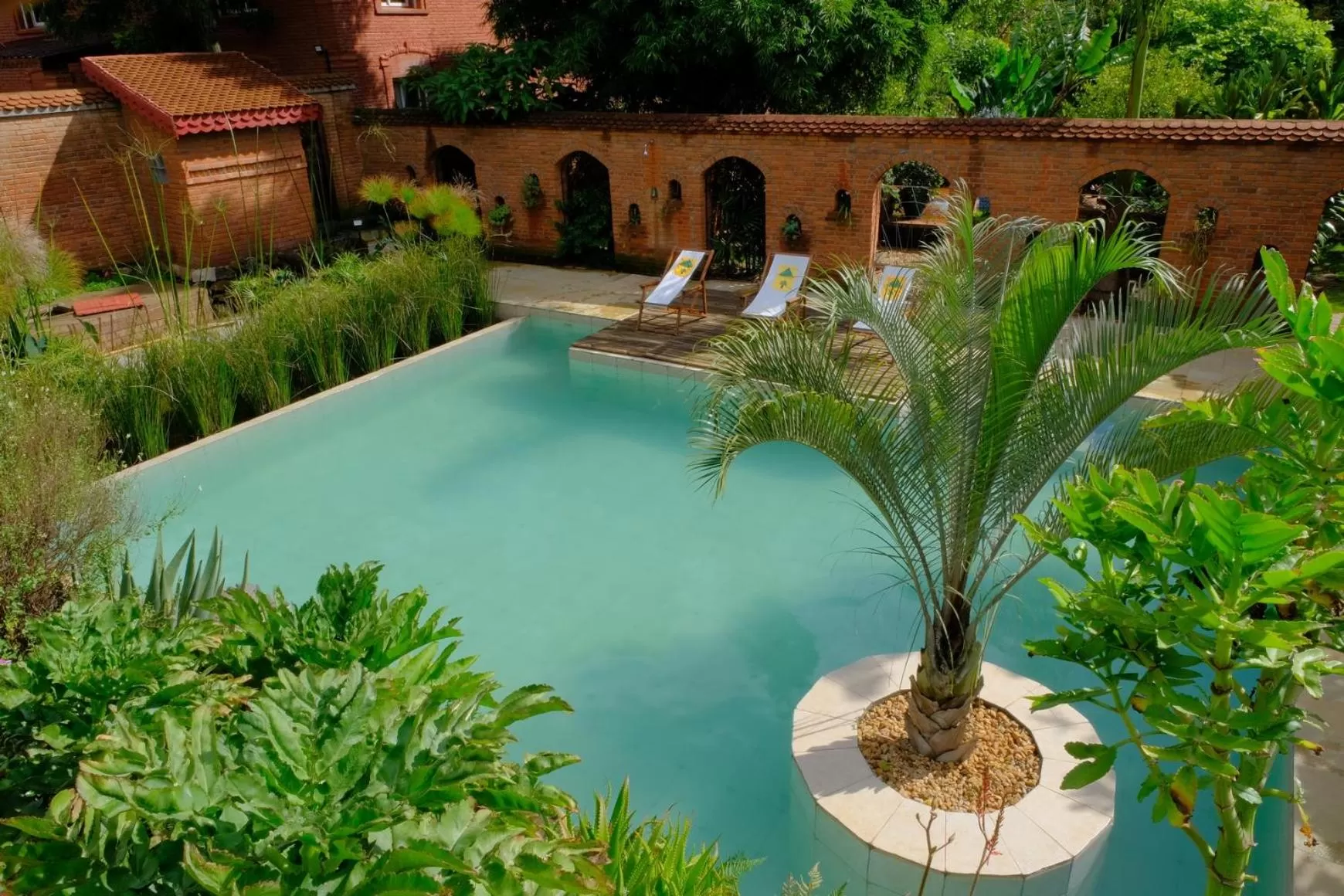 Swimming Pool in Eco Lodge Les Chambres Du Voyageur