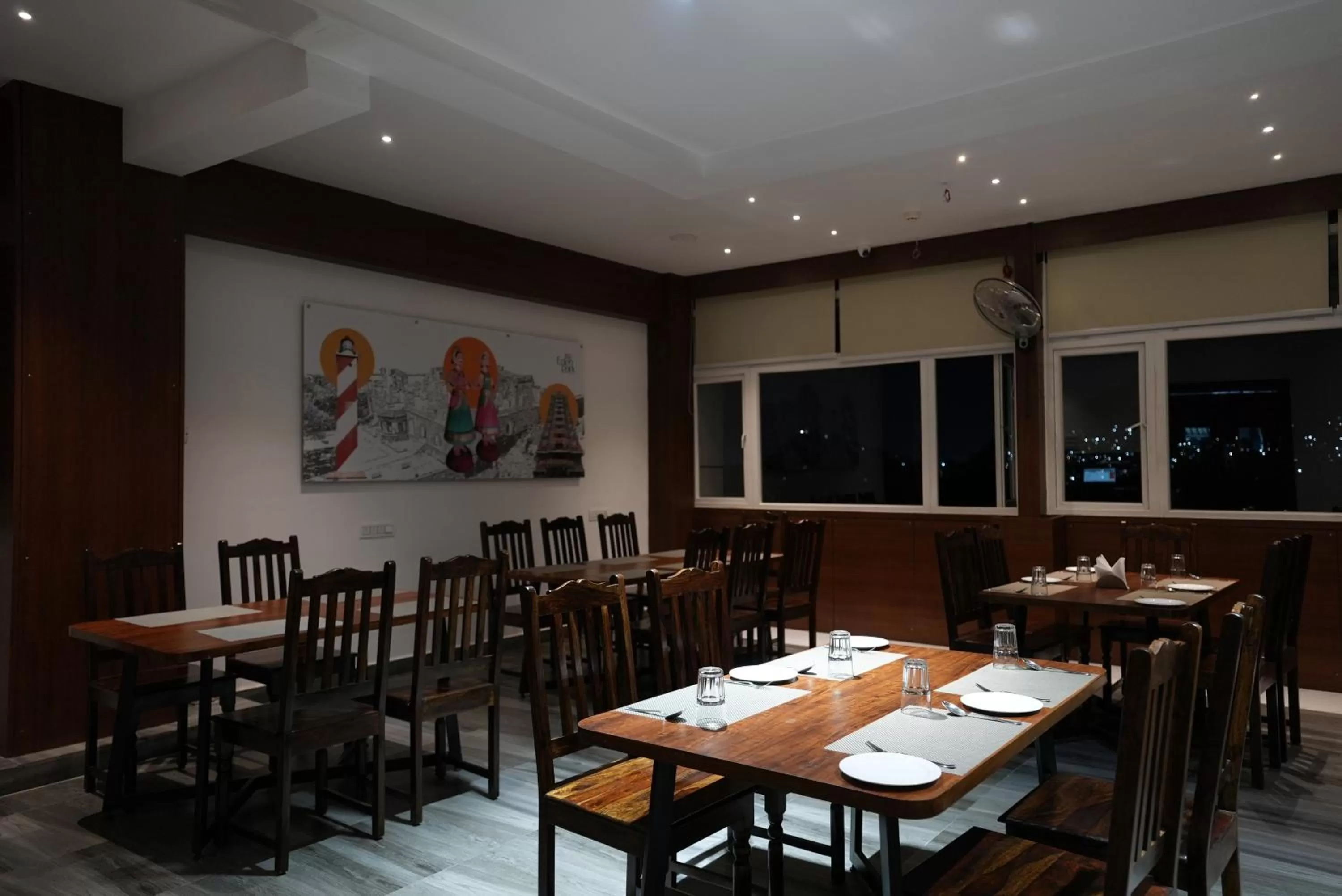 Restaurant/places to eat in Eden Park Boutique Hotel