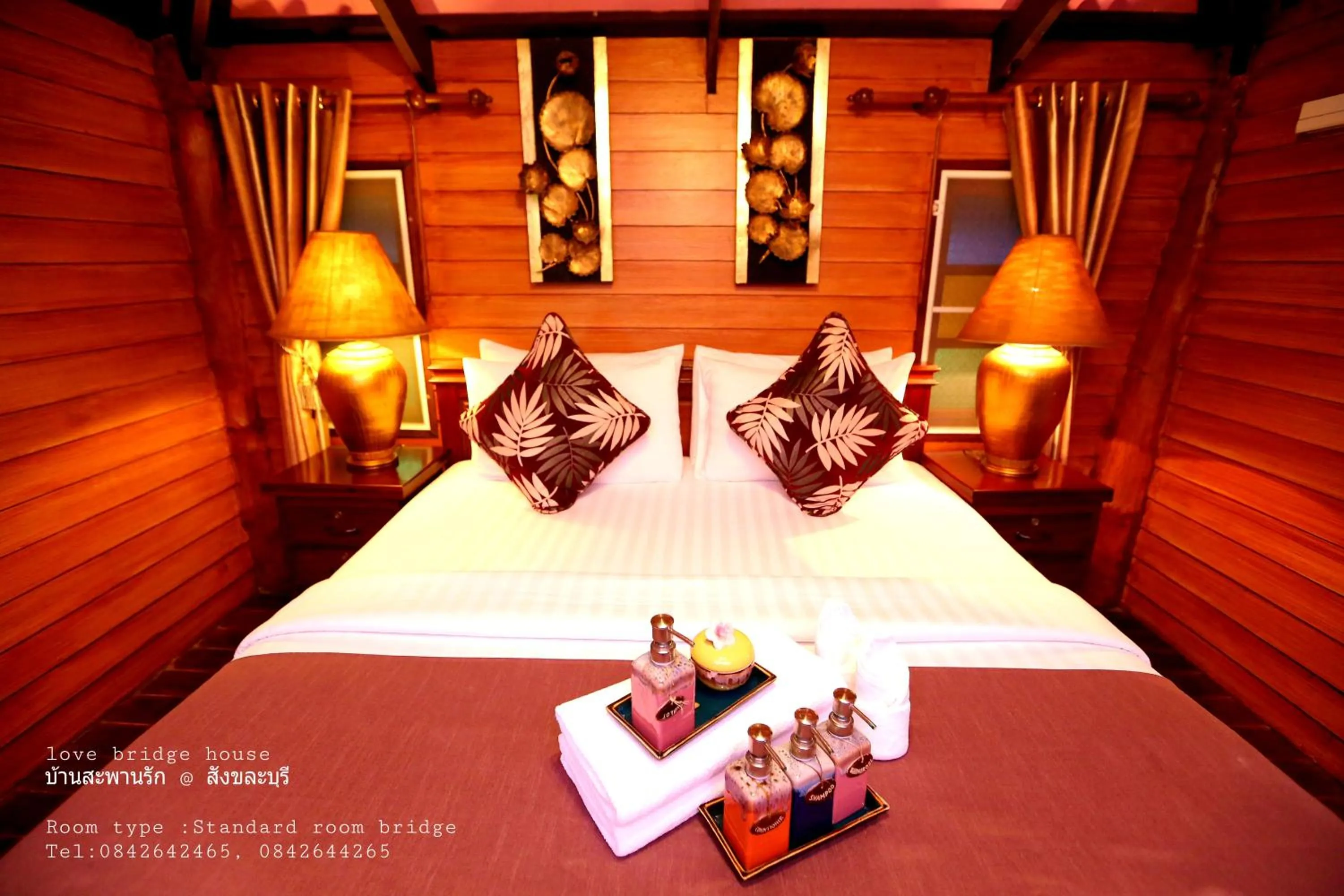 Bed in Love Bridge House บ้านสะพานรัก