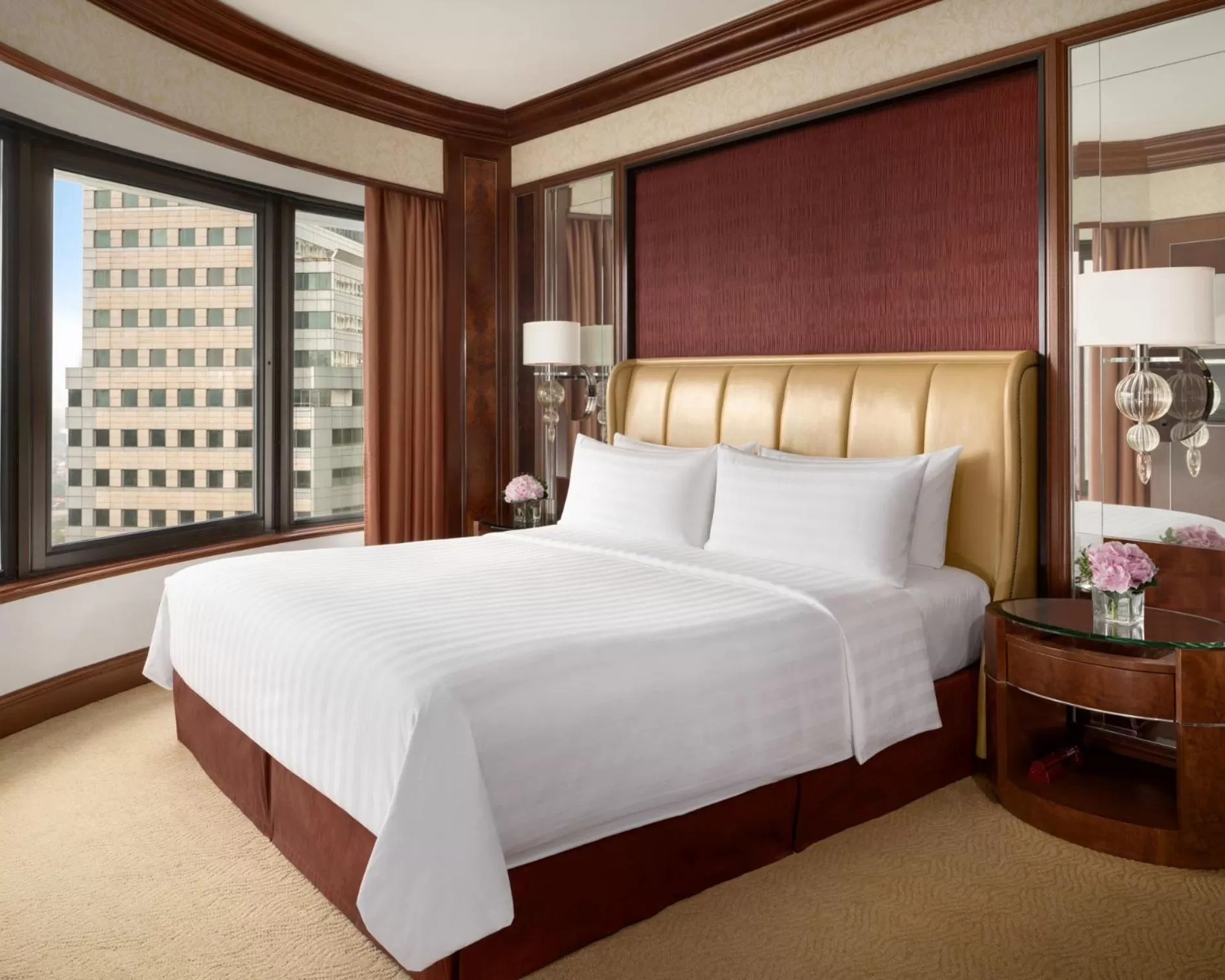 Shower, Bed in Shangri-La Kuala Lumpur